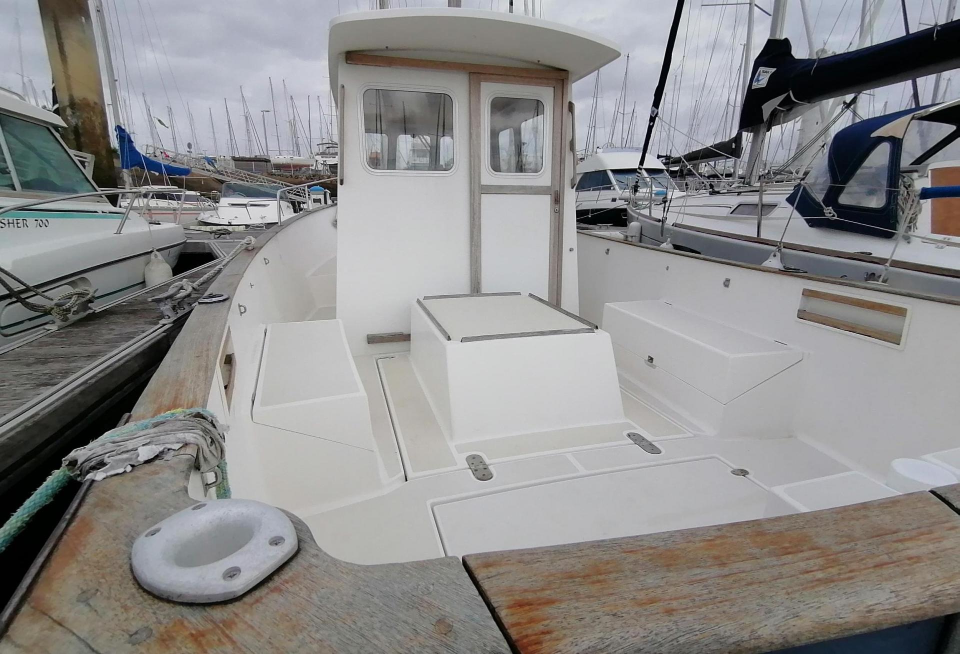 Bateau moteur RHEA 750 2004 exterieur 6