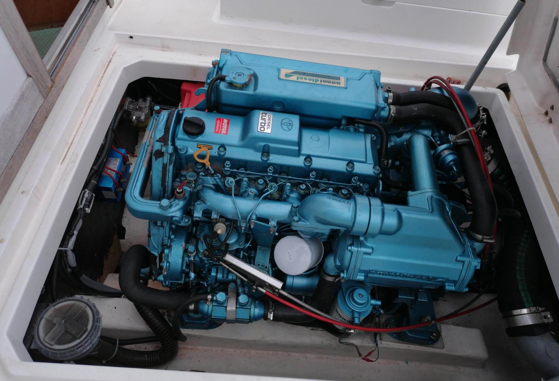 Bateau moteur RHEA 750 2004 technique 1