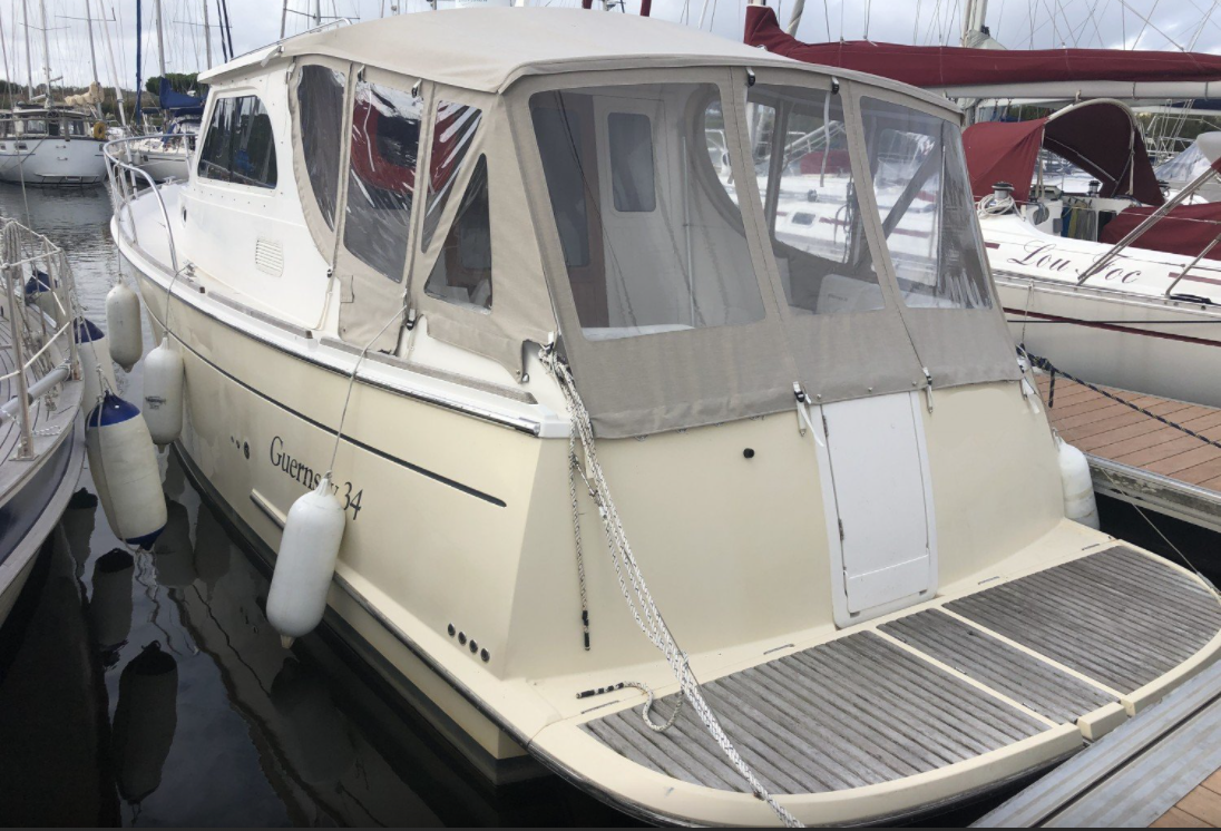 Bateau moteur ARVOR GUERNESEY 34 2010 exterieur 2