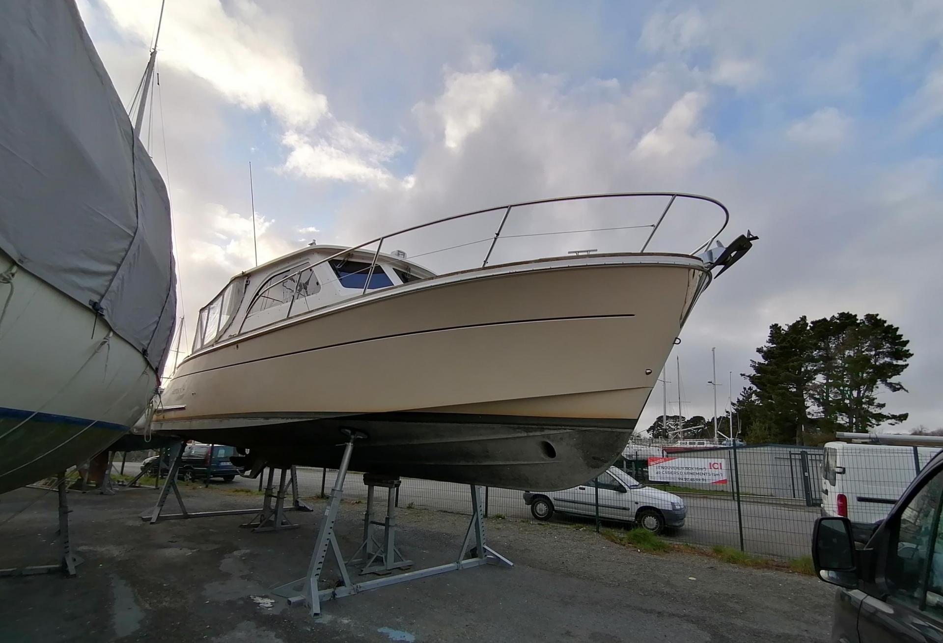 Bateau moteur ARVOR GUERNESEY 34 2010 exterieur 6