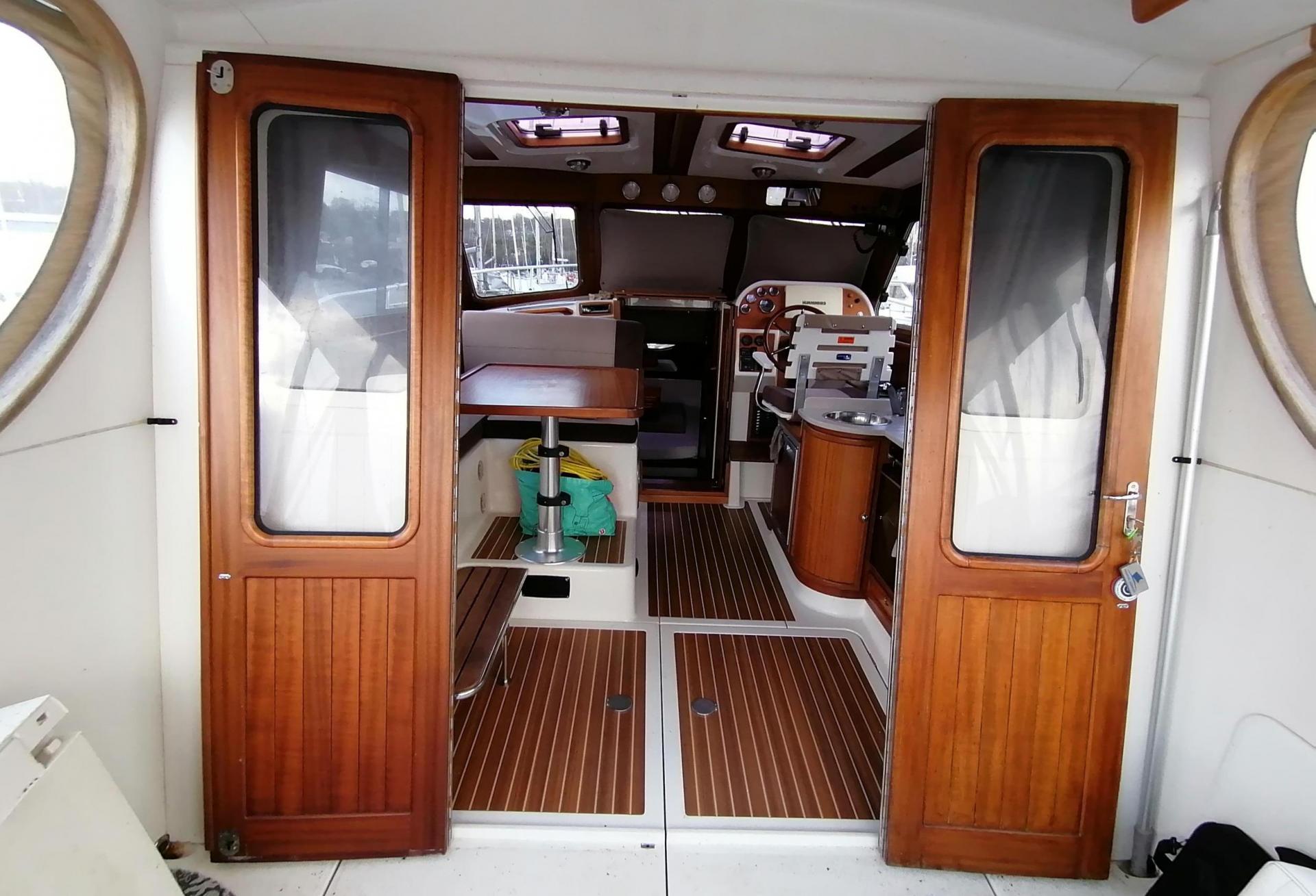 Bateau moteur ARVOR GUERNESEY 34 2010 interieur 29