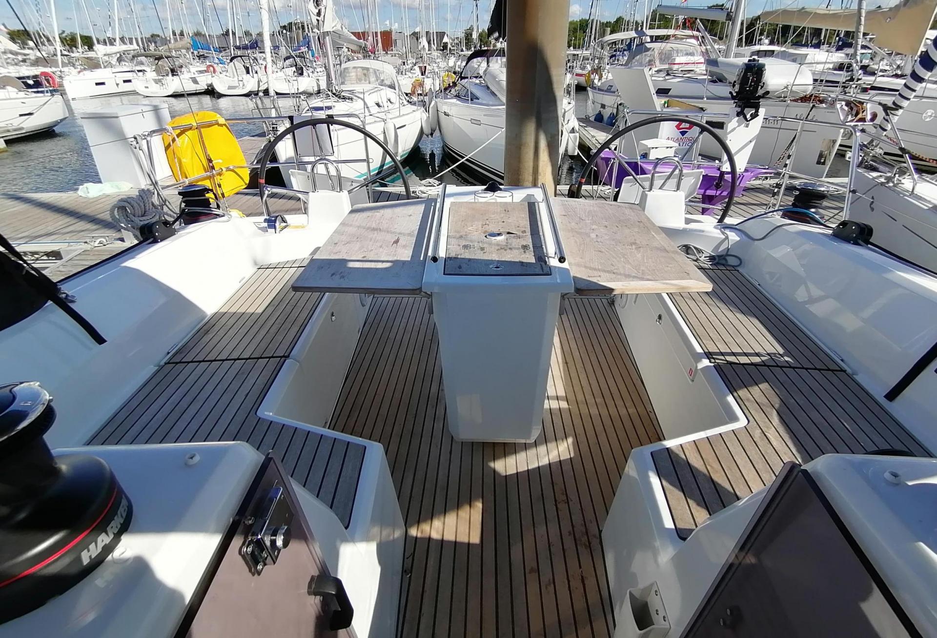 Voilier BENETEAU OCEANIS 40.1 2021 exterieur 23