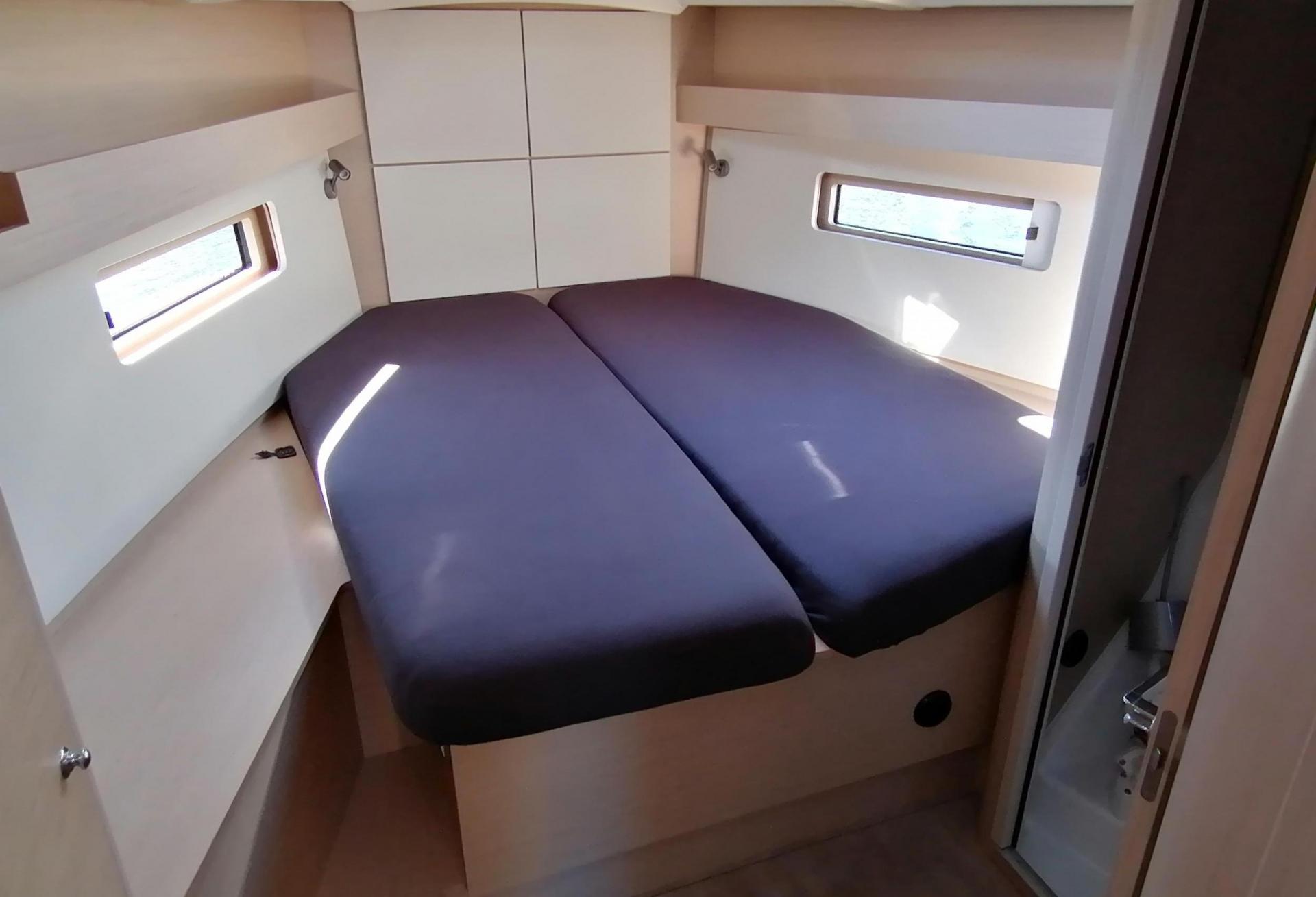 Voilier BENETEAU OCEANIS 40.1 2021 interieur 19