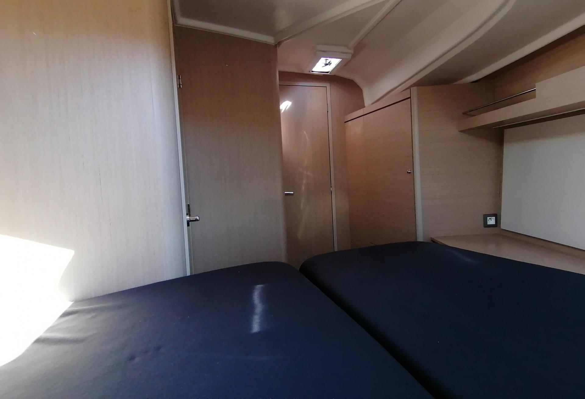 Voilier BENETEAU OCEANIS 40.1 2021 interieur 23