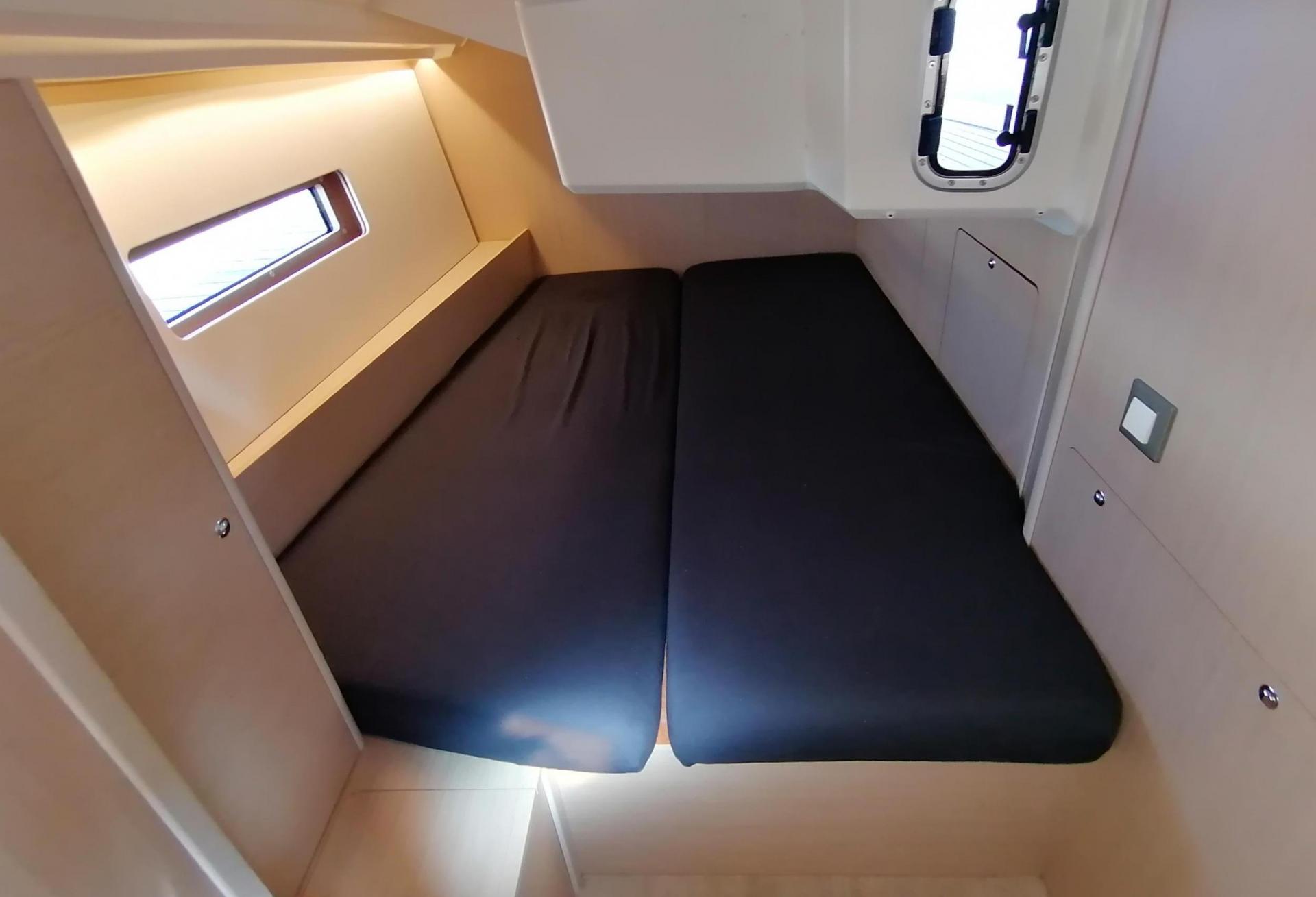 Voilier BENETEAU OCEANIS 40.1 2021 interieur 31