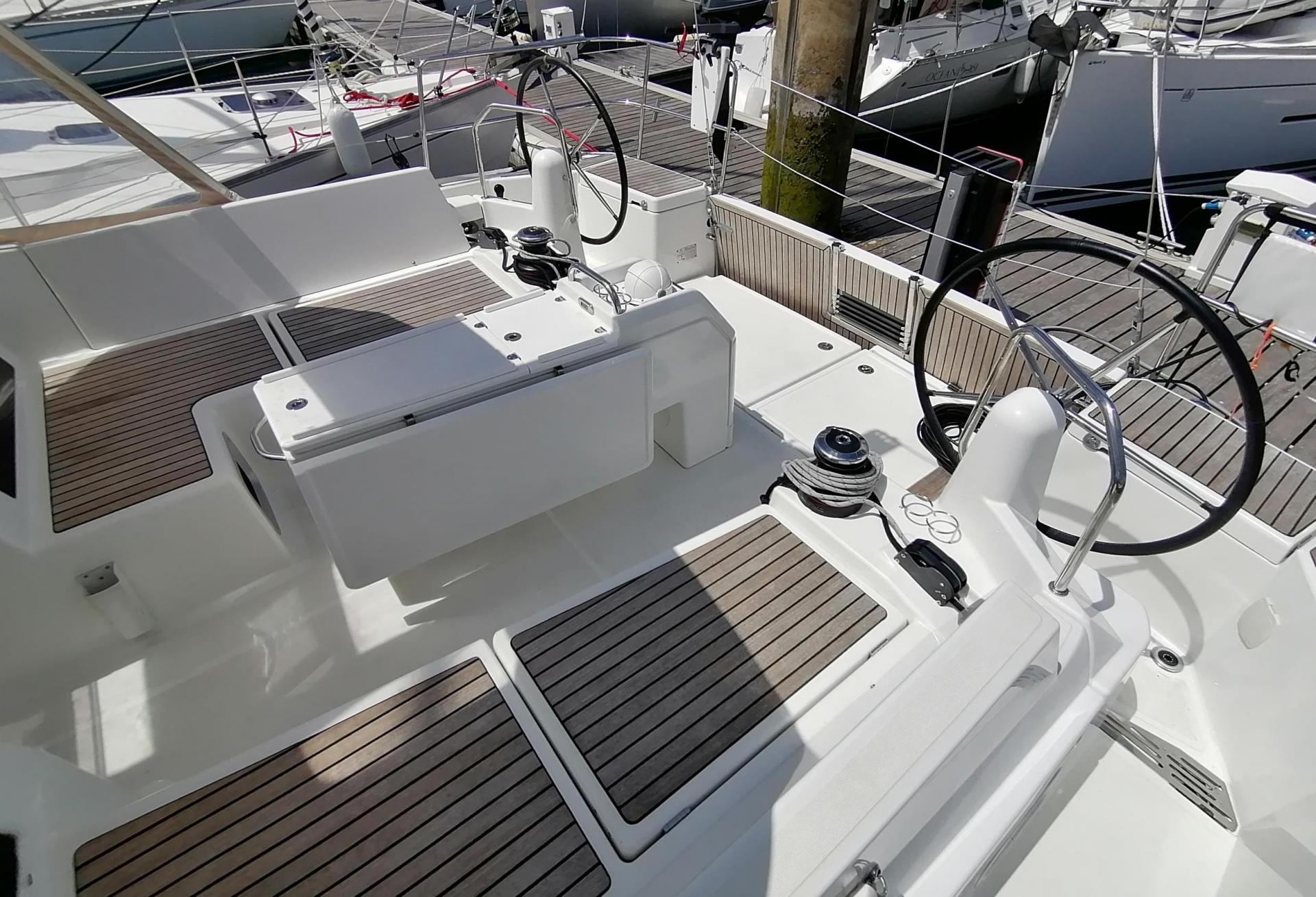 Voilier JEANNEAU - SUN ODYSSEY 440 2020 exterieur 6