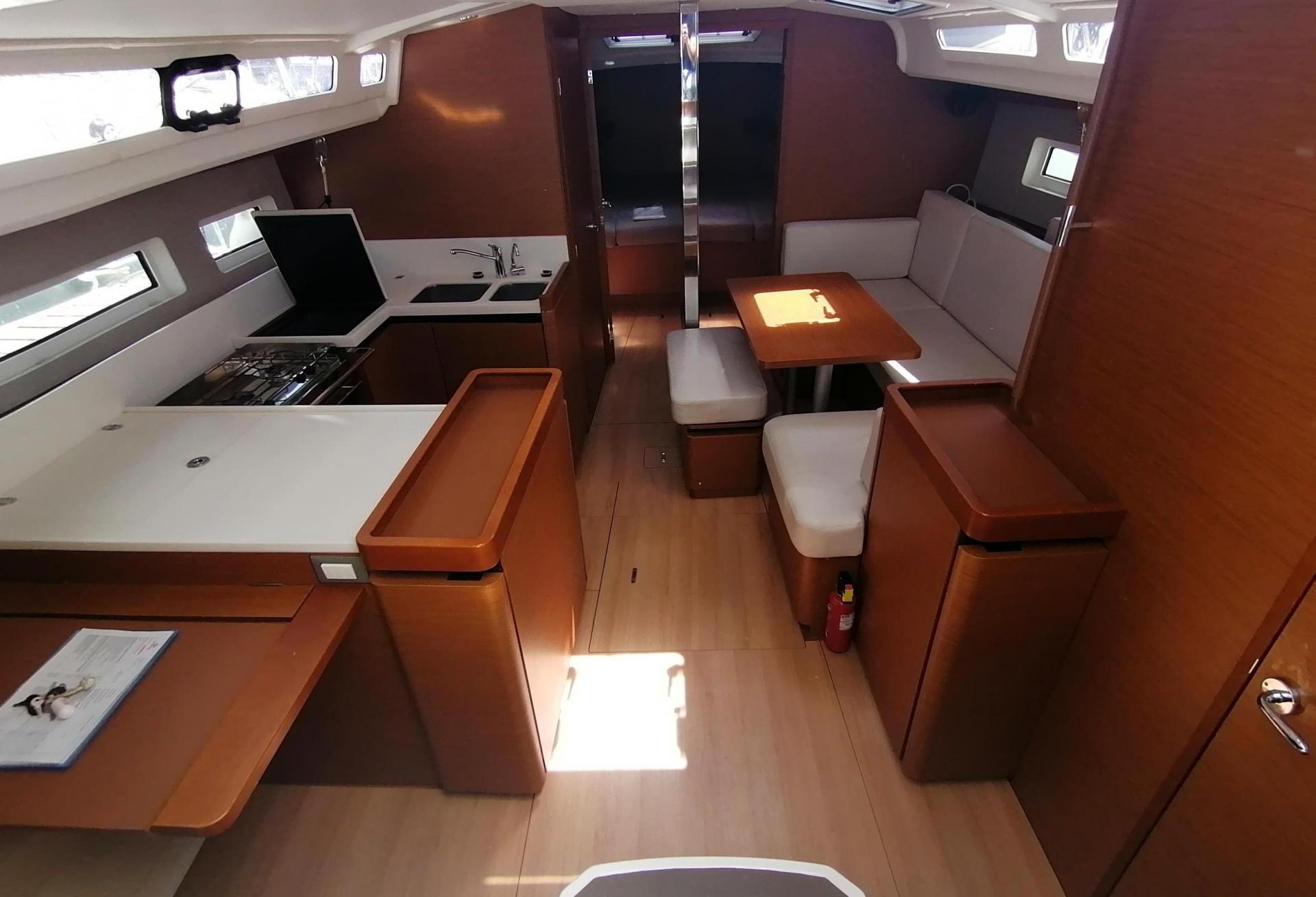 Voilier JEANNEAU - SUN ODYSSEY 440 2020 interieur 1