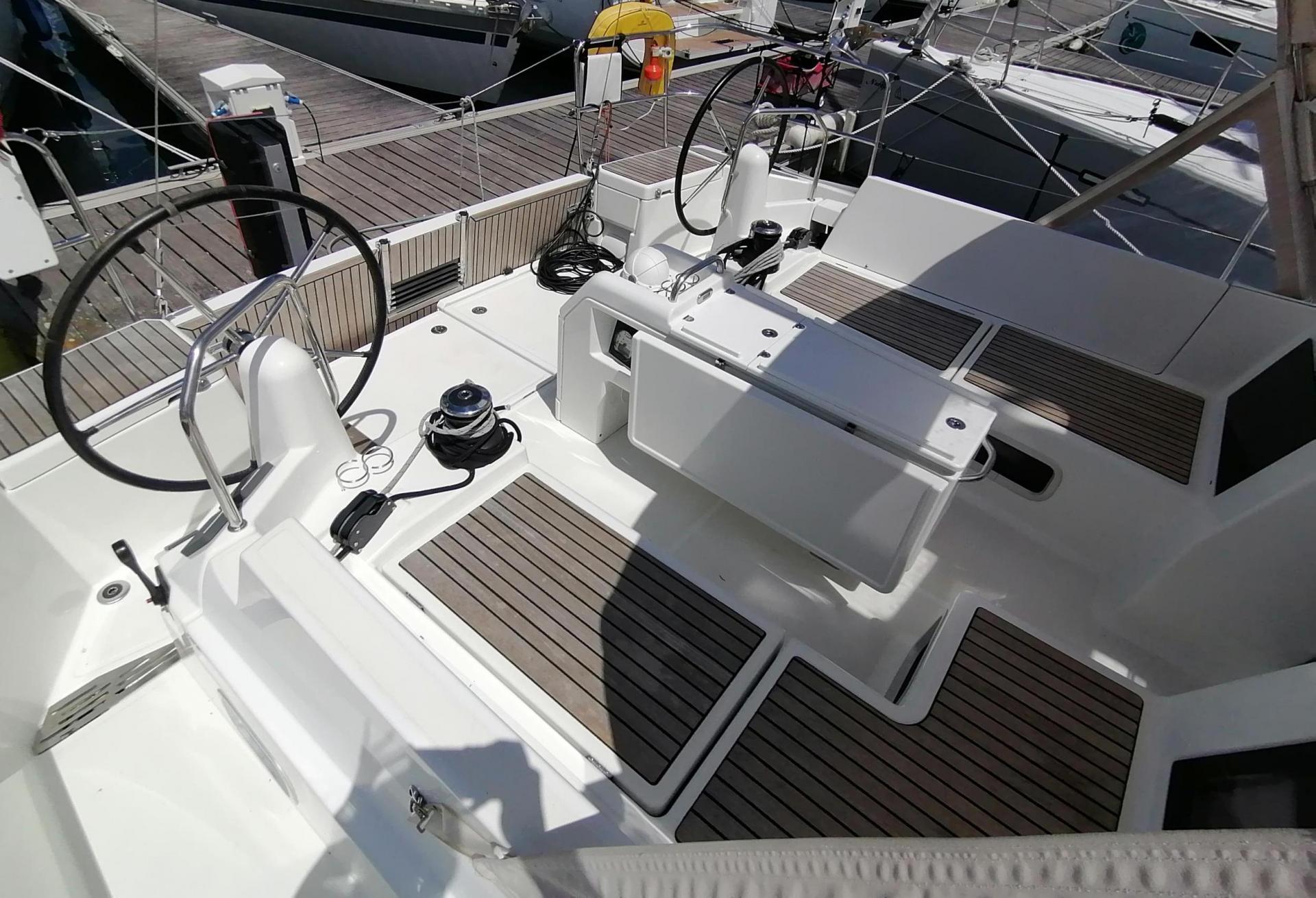 Voilier JEANNEAU - SUN ODYSSEY 440 2020 exterieur 9