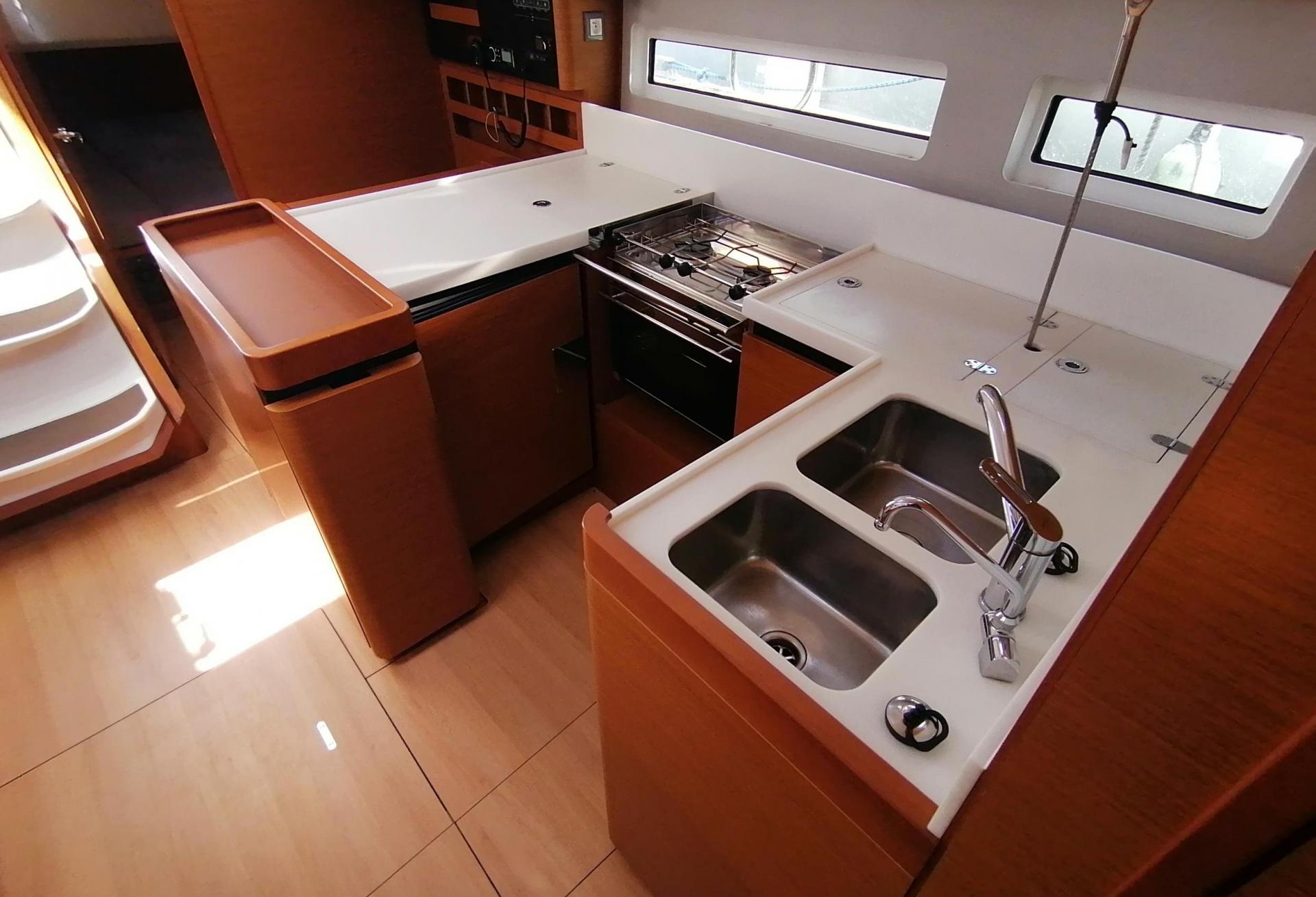 Voilier JEANNEAU - SUN ODYSSEY 440 2020 interieur 5