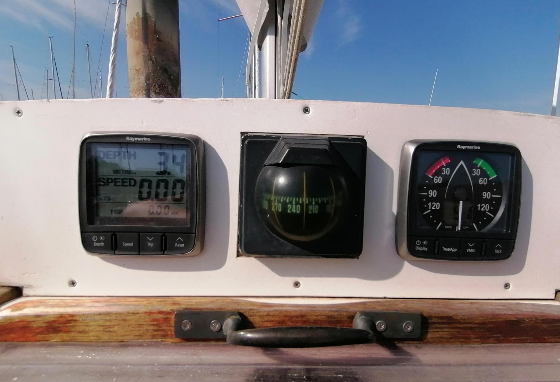 Voilier Westerly Tempest 31 - Biquille 1993 exterieur 17