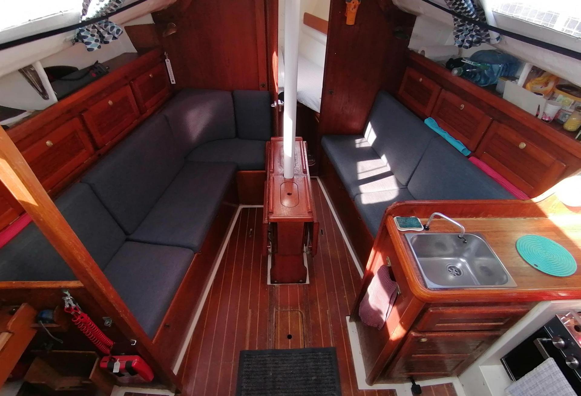 Voilier Westerly Tempest 31 - Biquille 1993 interieur 5