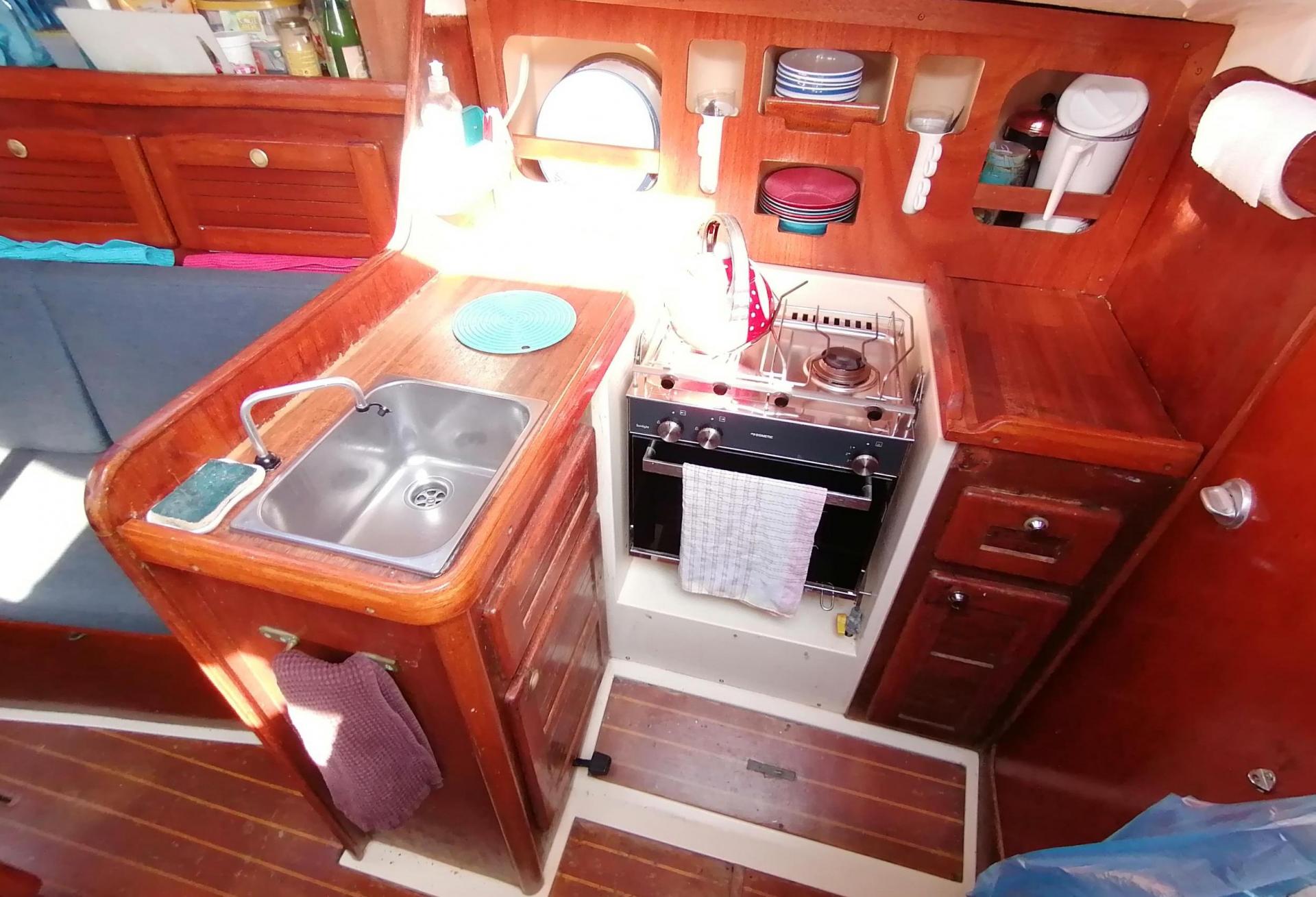 Voilier Westerly Tempest 31 - Biquille 1993 interieur 7