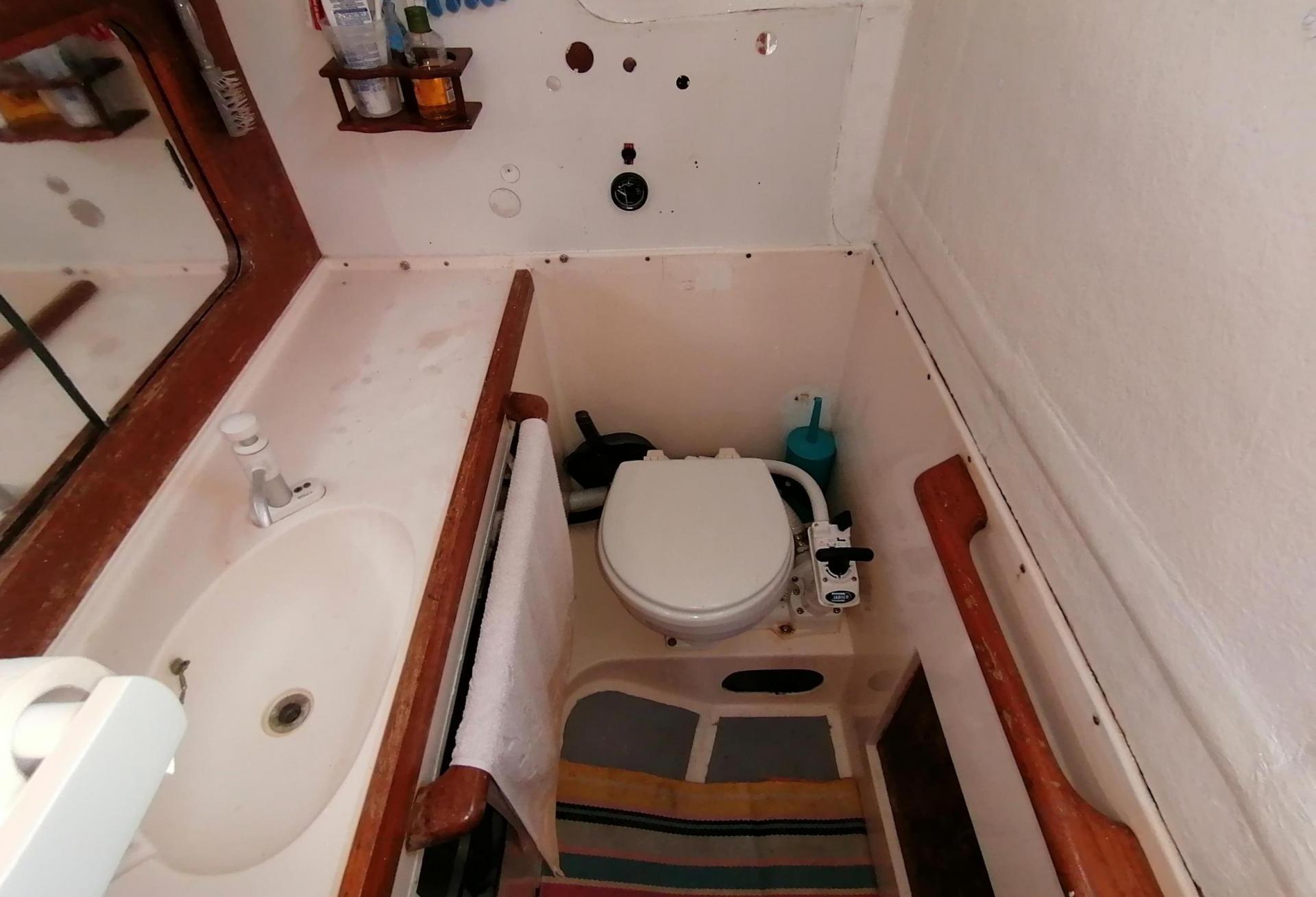 Voilier Westerly Tempest 31 - Biquille 1993 interieur 14