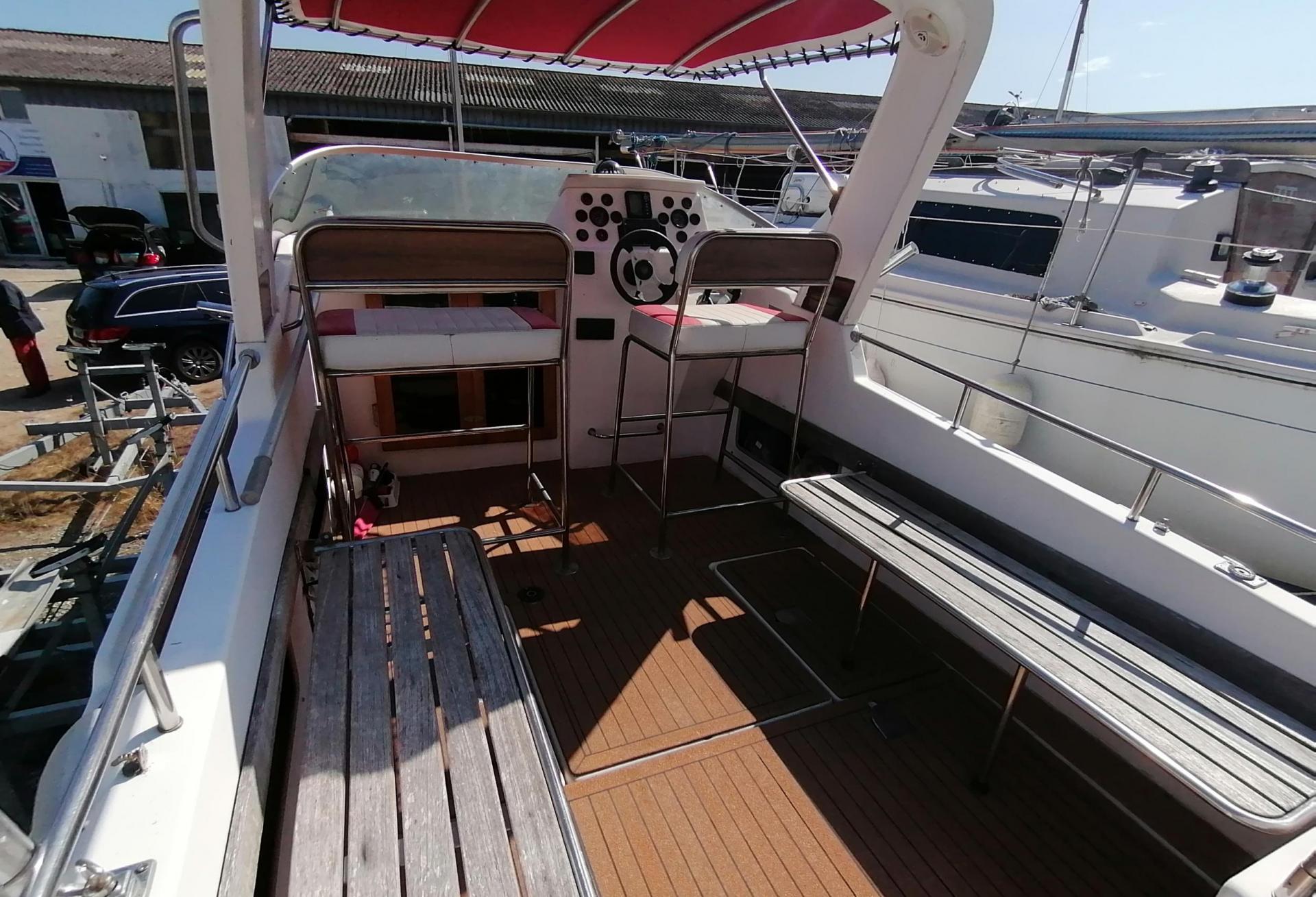 Bateau moteur Rocca Energy  1990 exterieur 7