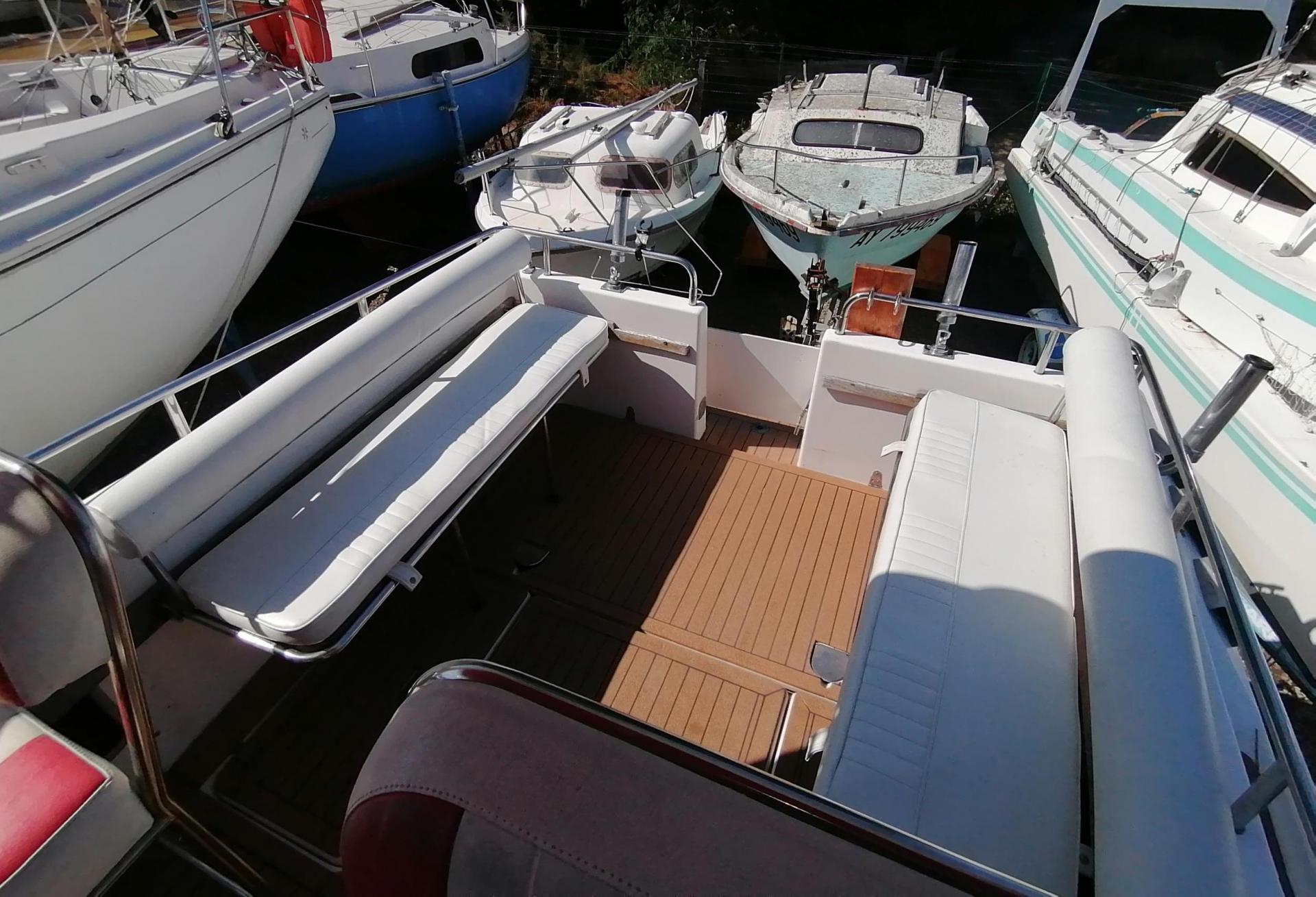 Bateau moteur Rocca Energy  1990 exterieur 18