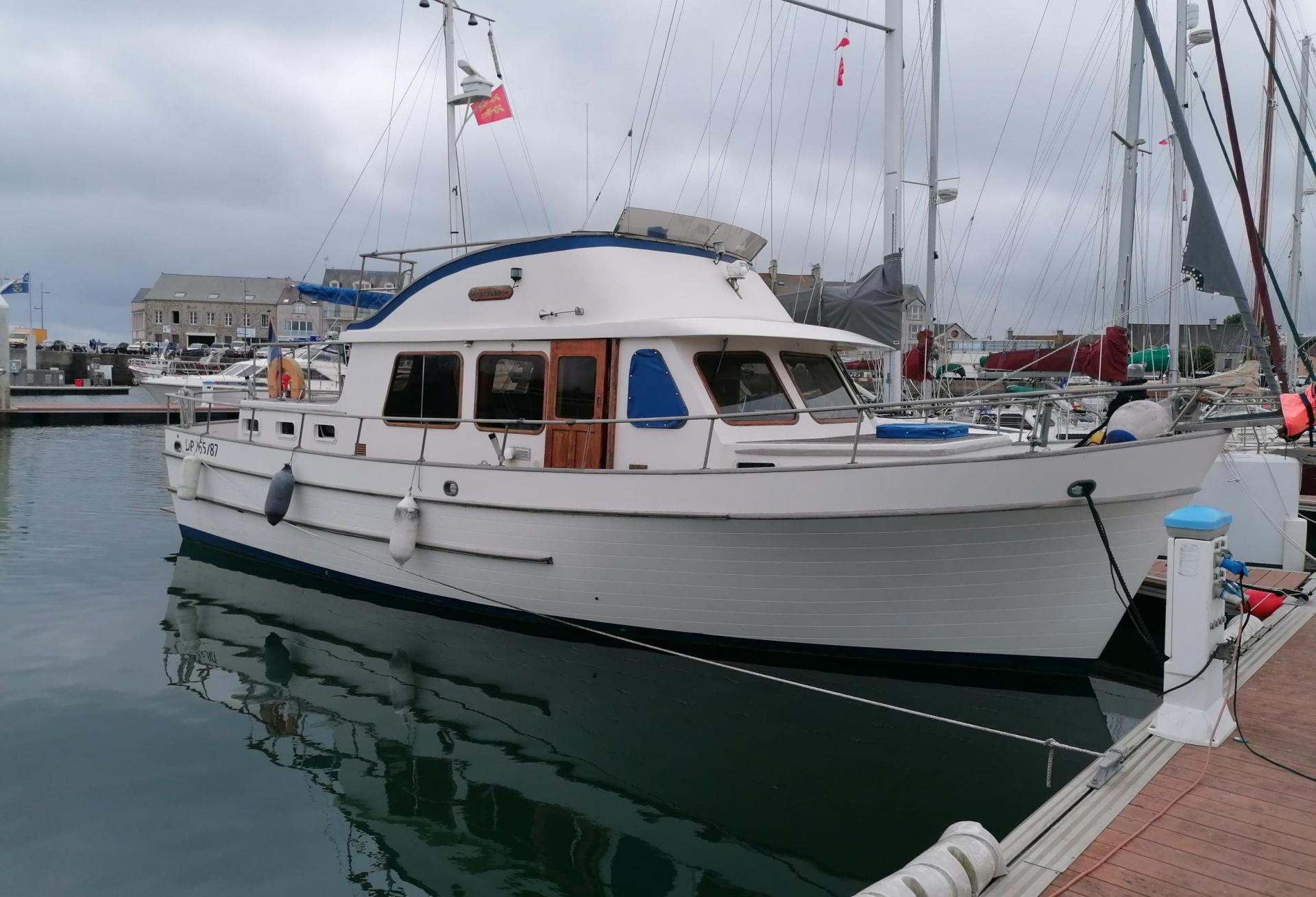 Bateau moteur TRAWLER EUROBANKER 414 1981 exterieur 1