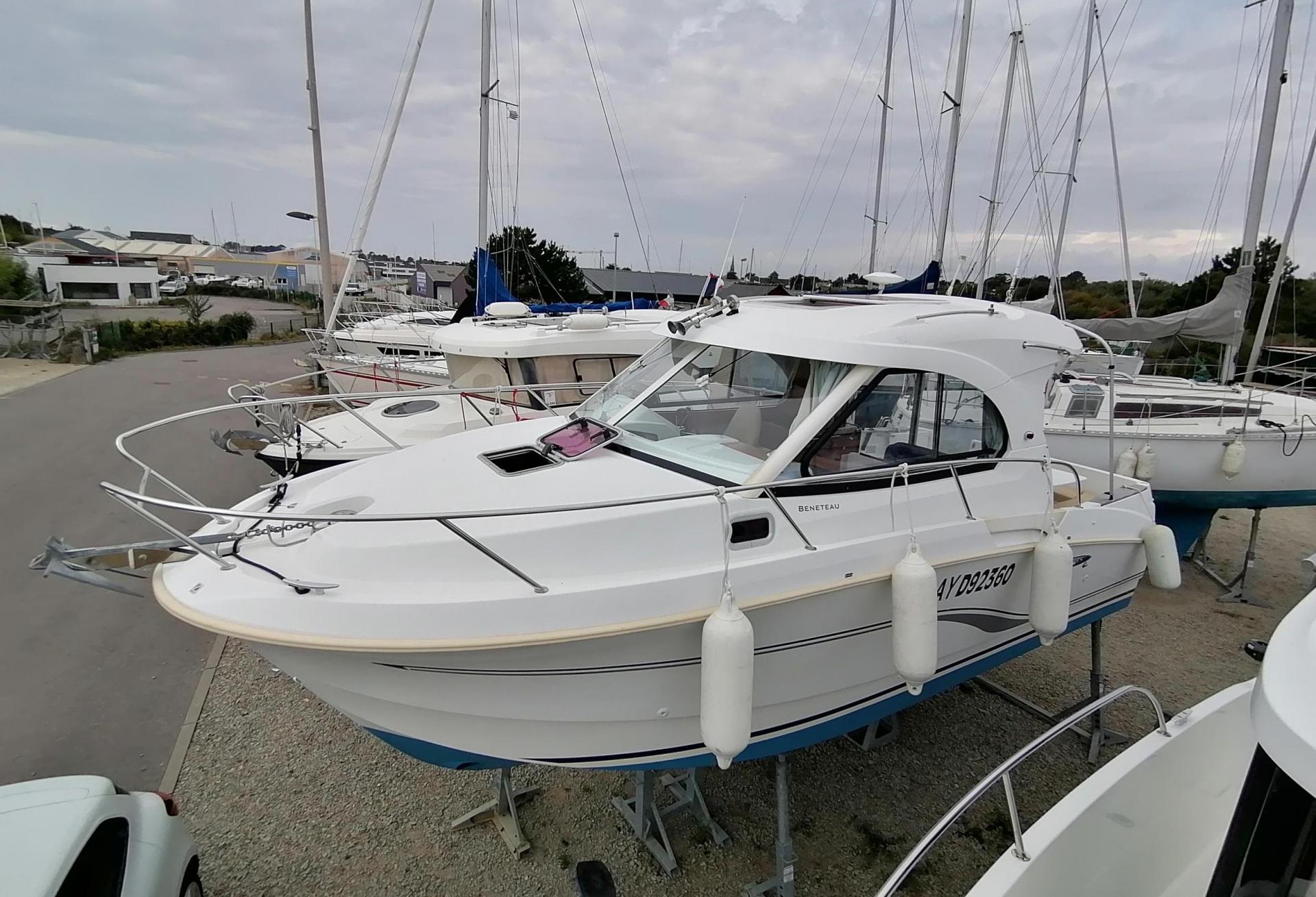 Bateau moteur Beneteau - Antares 8 IB 2009 exterieur 2