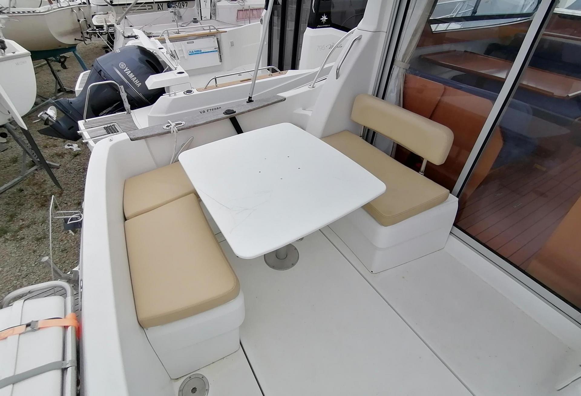 Bateau moteur Beneteau - Antares 8 IB 2009 exterieur 16