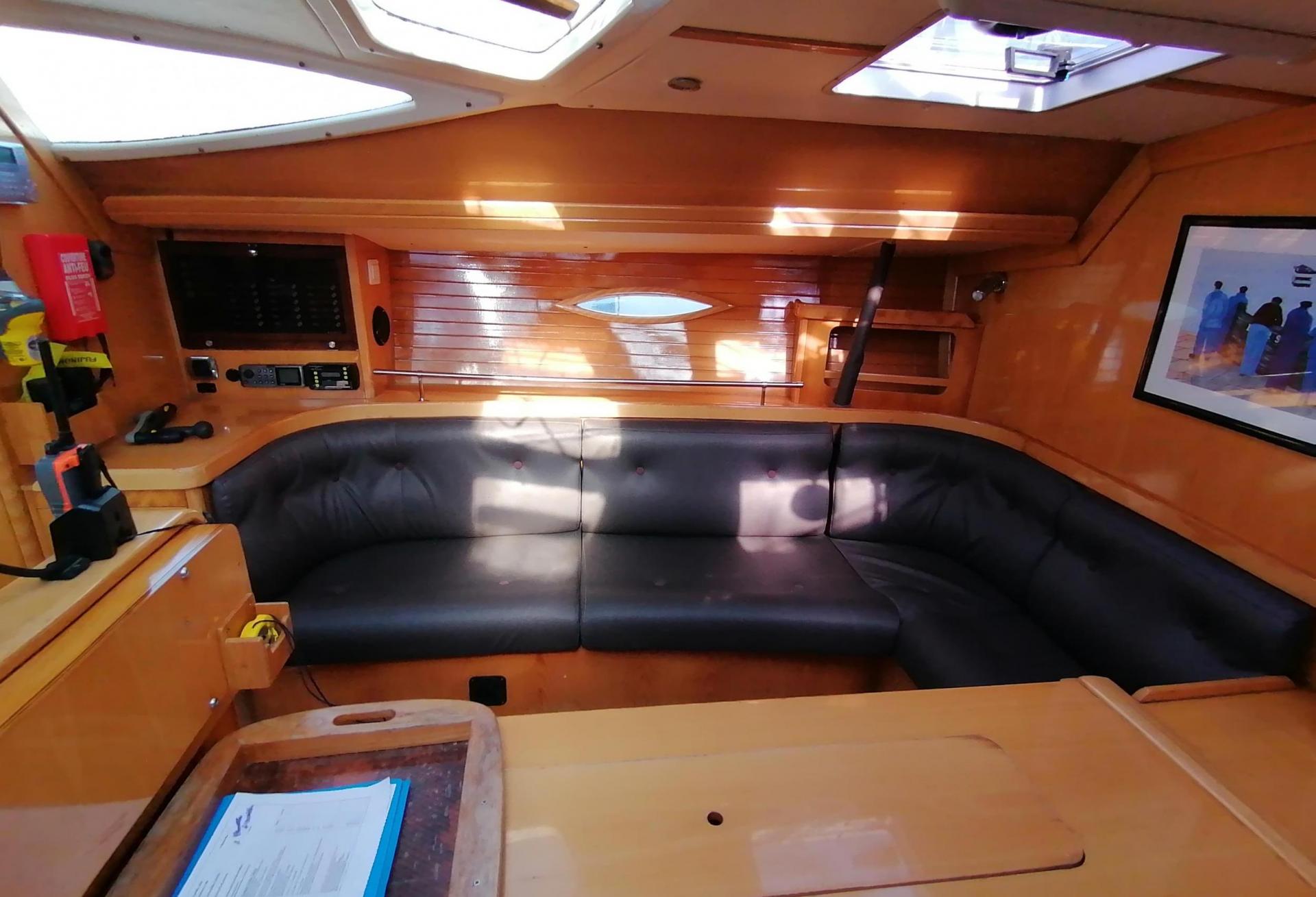 Voilier Kirie Feeling 44 DI 2004 interieur 6