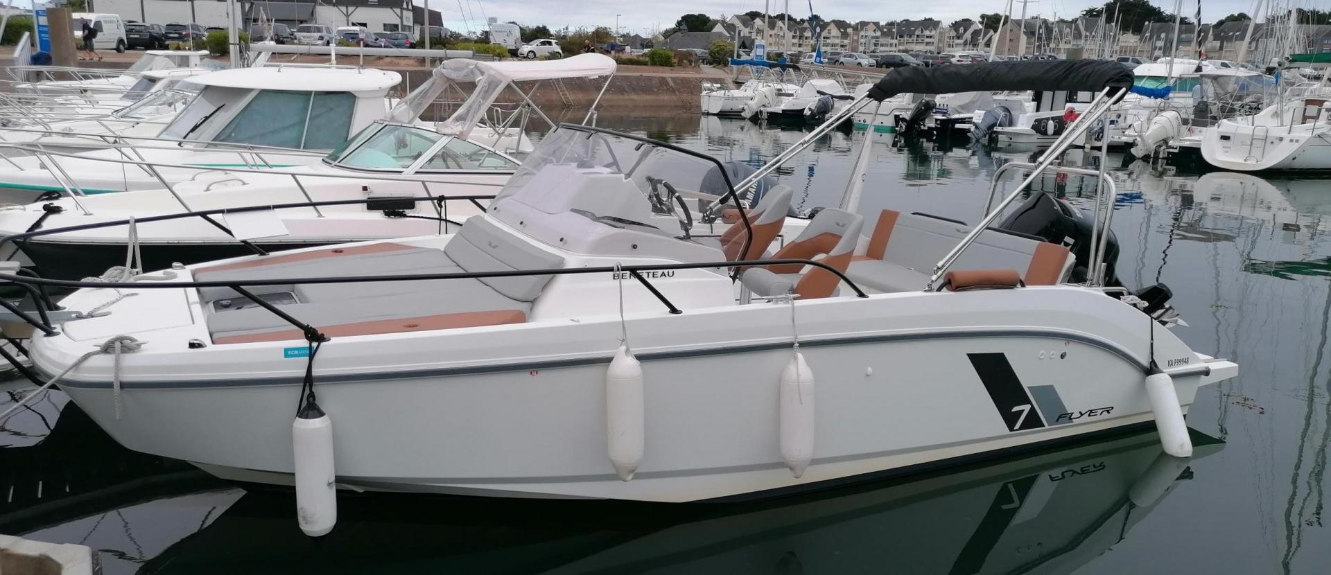 Bateau moteur Flyer 7 SUNDECK 2020 1