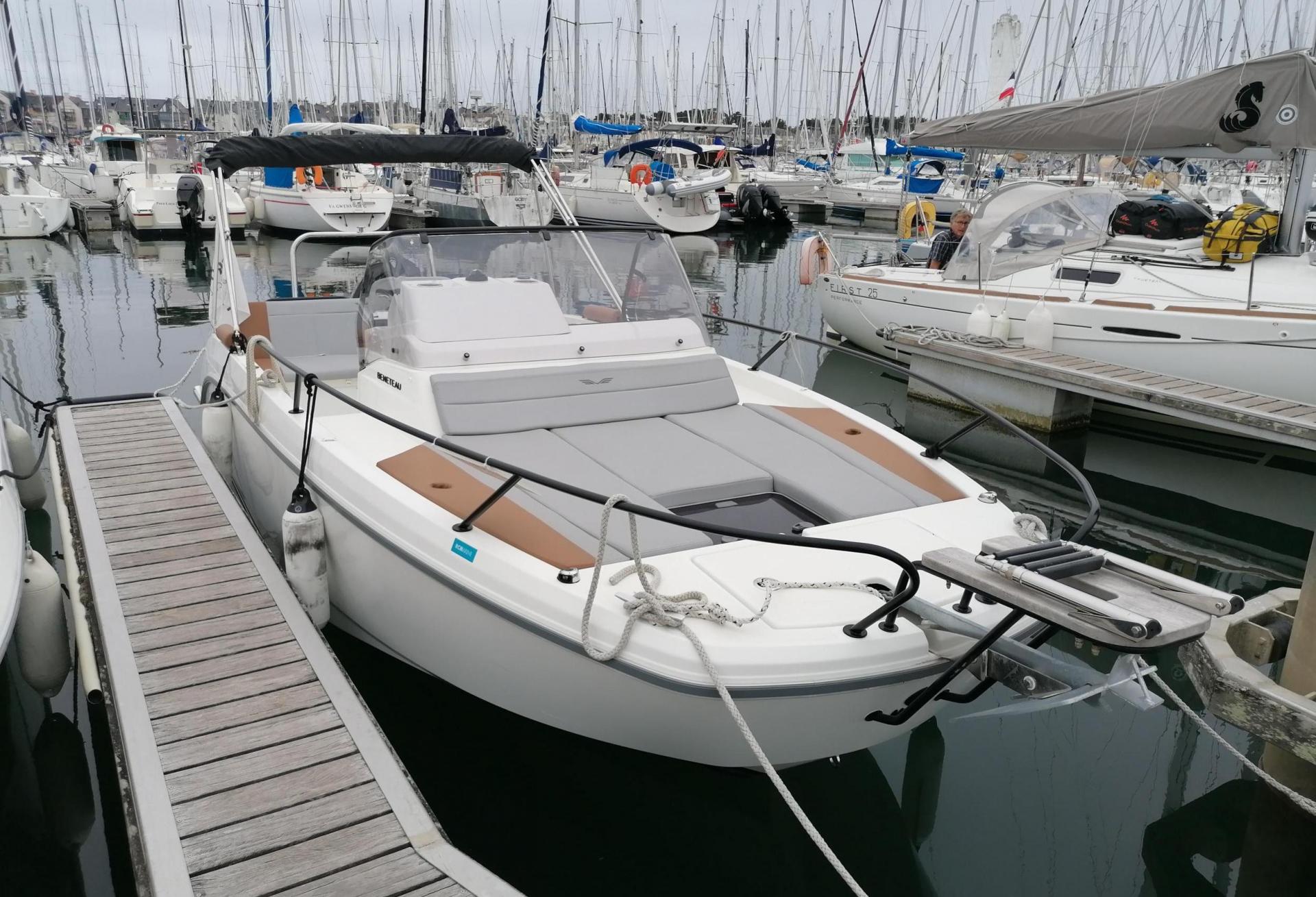 Bateau moteur Flyer 7 SUNDECK 2020 exterieur 1