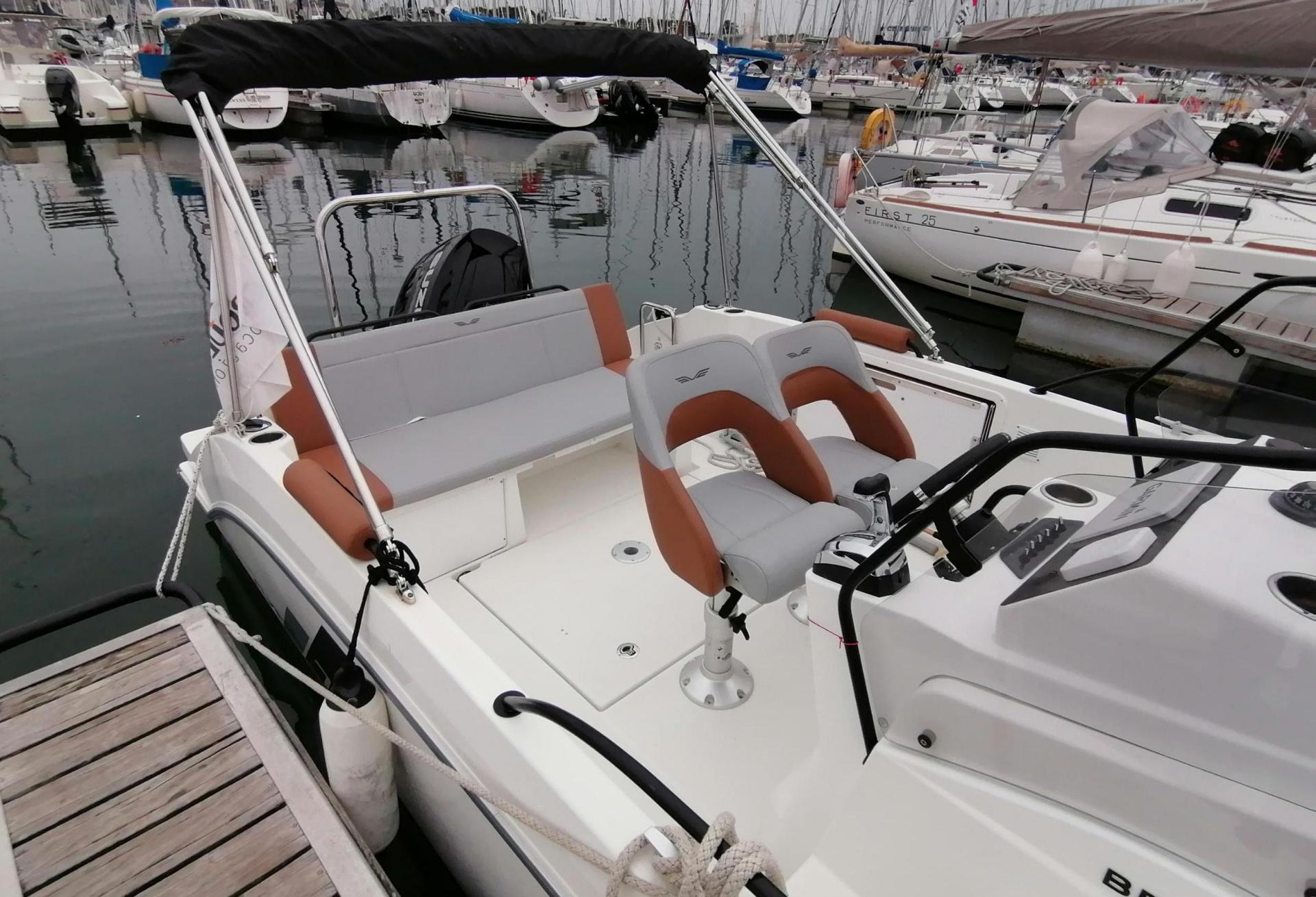 Bateau moteur Flyer 7 SUNDECK 2020 exterieur 5