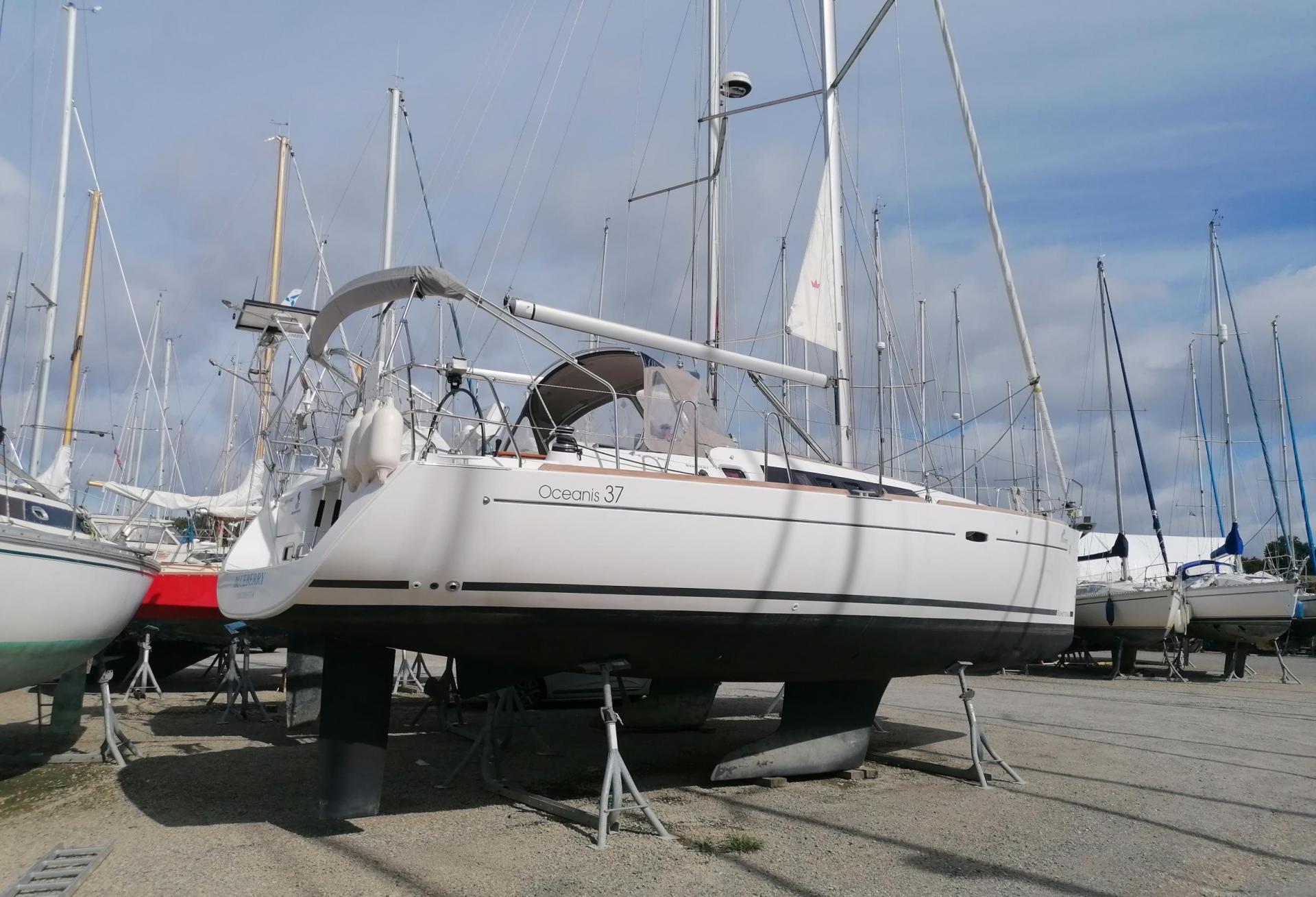 Voilier BENETEAU OCEANIS 37 2013 exterieur 3