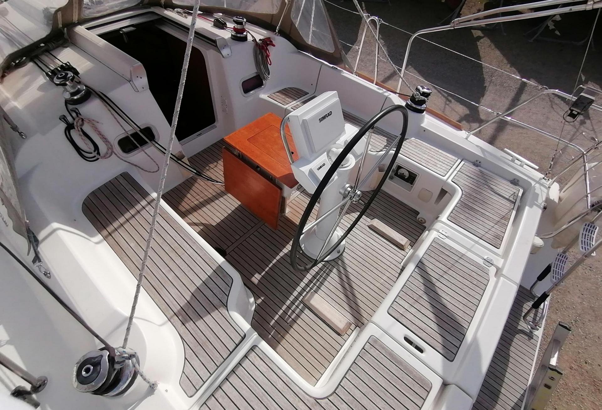 Voilier BENETEAU OCEANIS 37 2013 exterieur 10