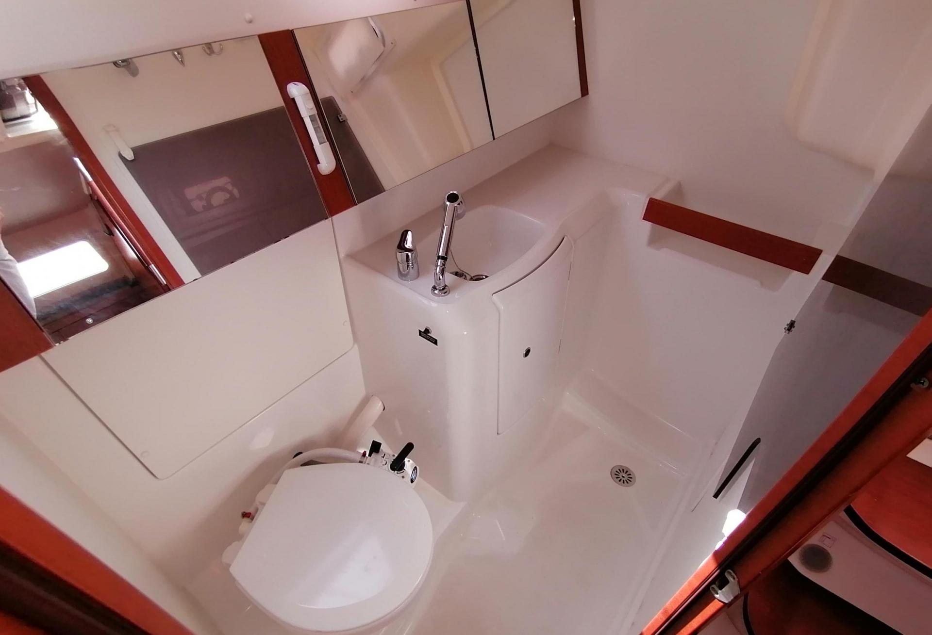 Voilier BENETEAU OCEANIS 37 2013 interieur 13