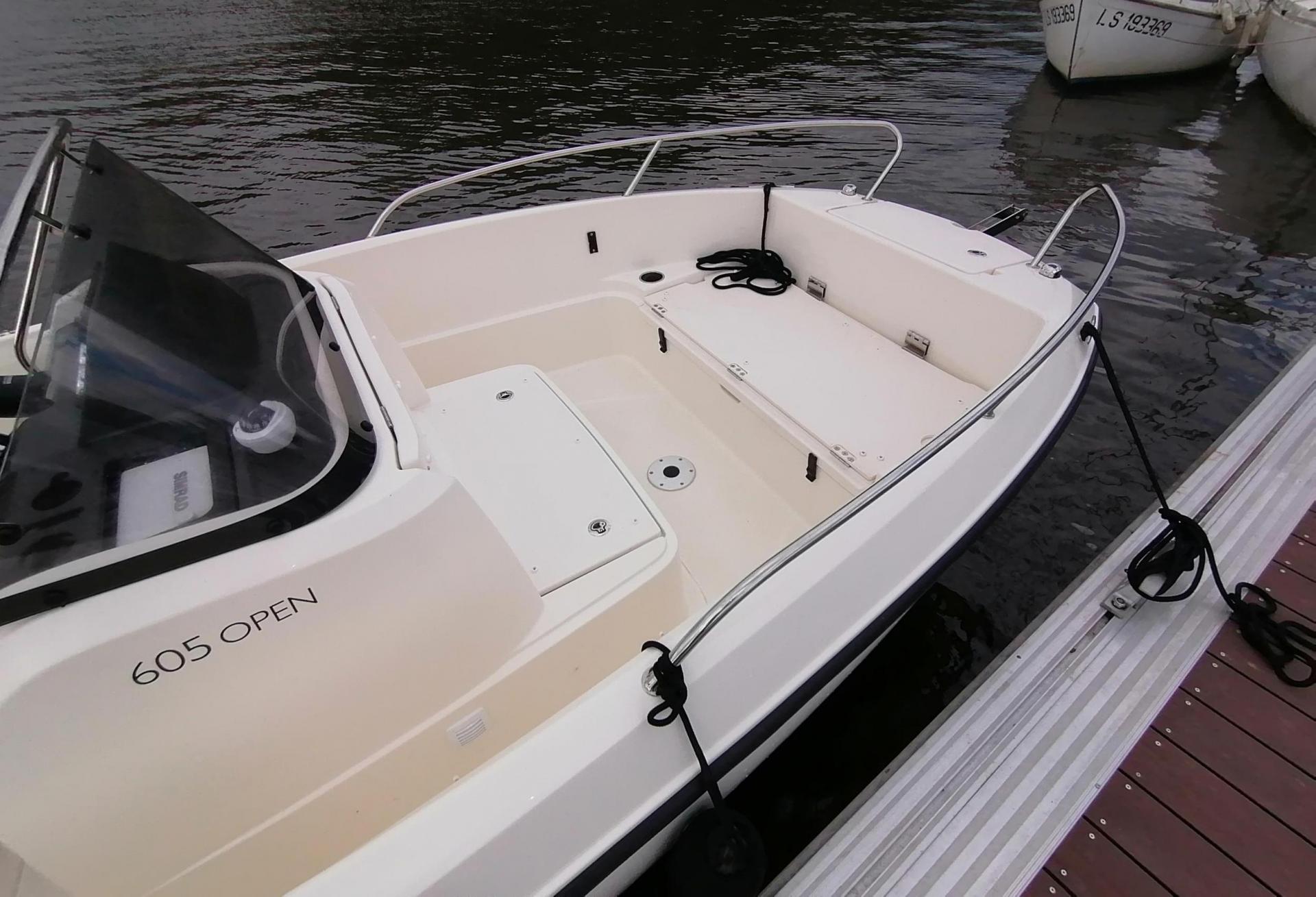 Bateau moteur QUICKSILVER ACTIV 605 OPEN 2021 exterieur 5