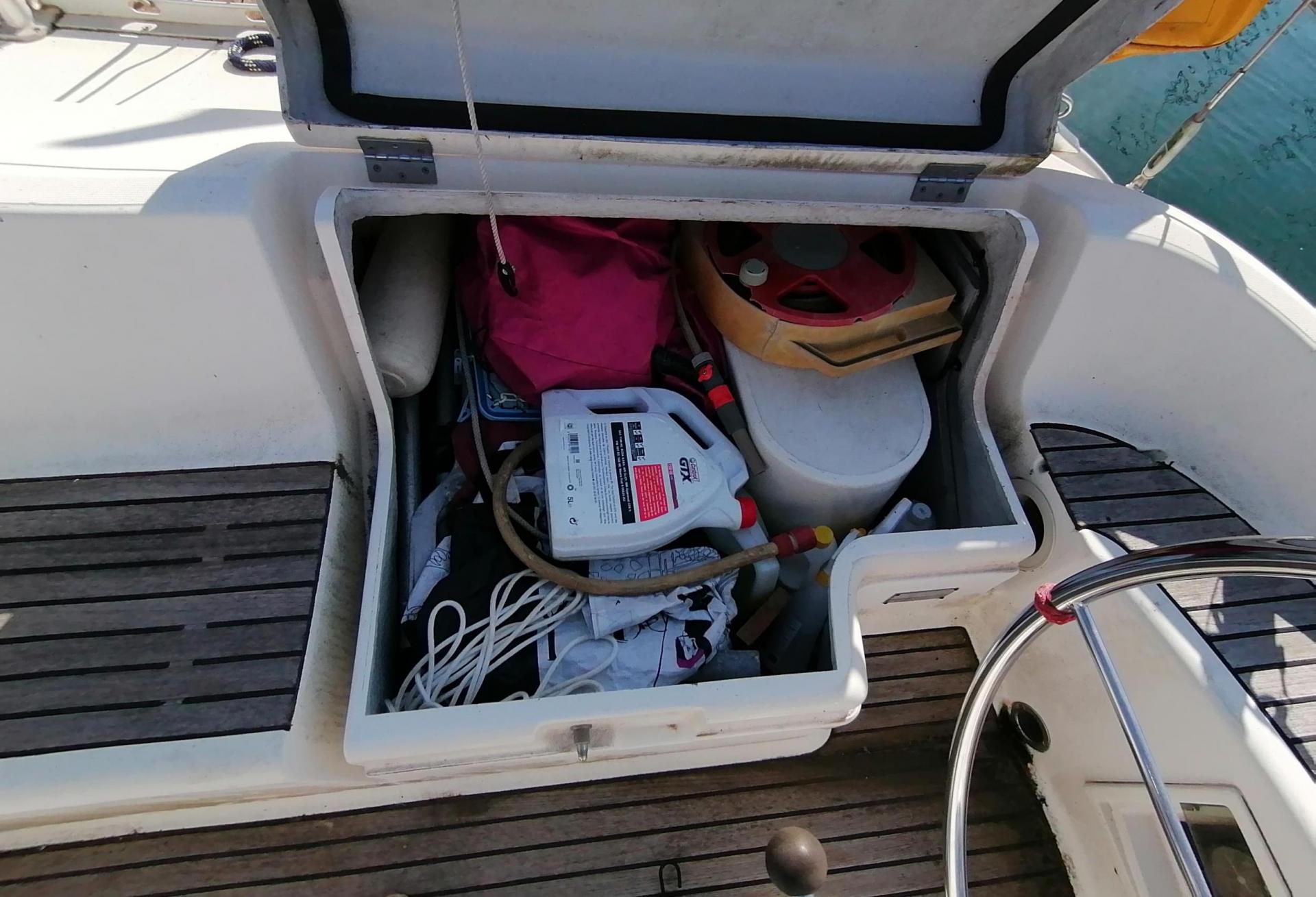 Voilier Jeanneau Sun Odyssey 33.1 1996 exterieur 11