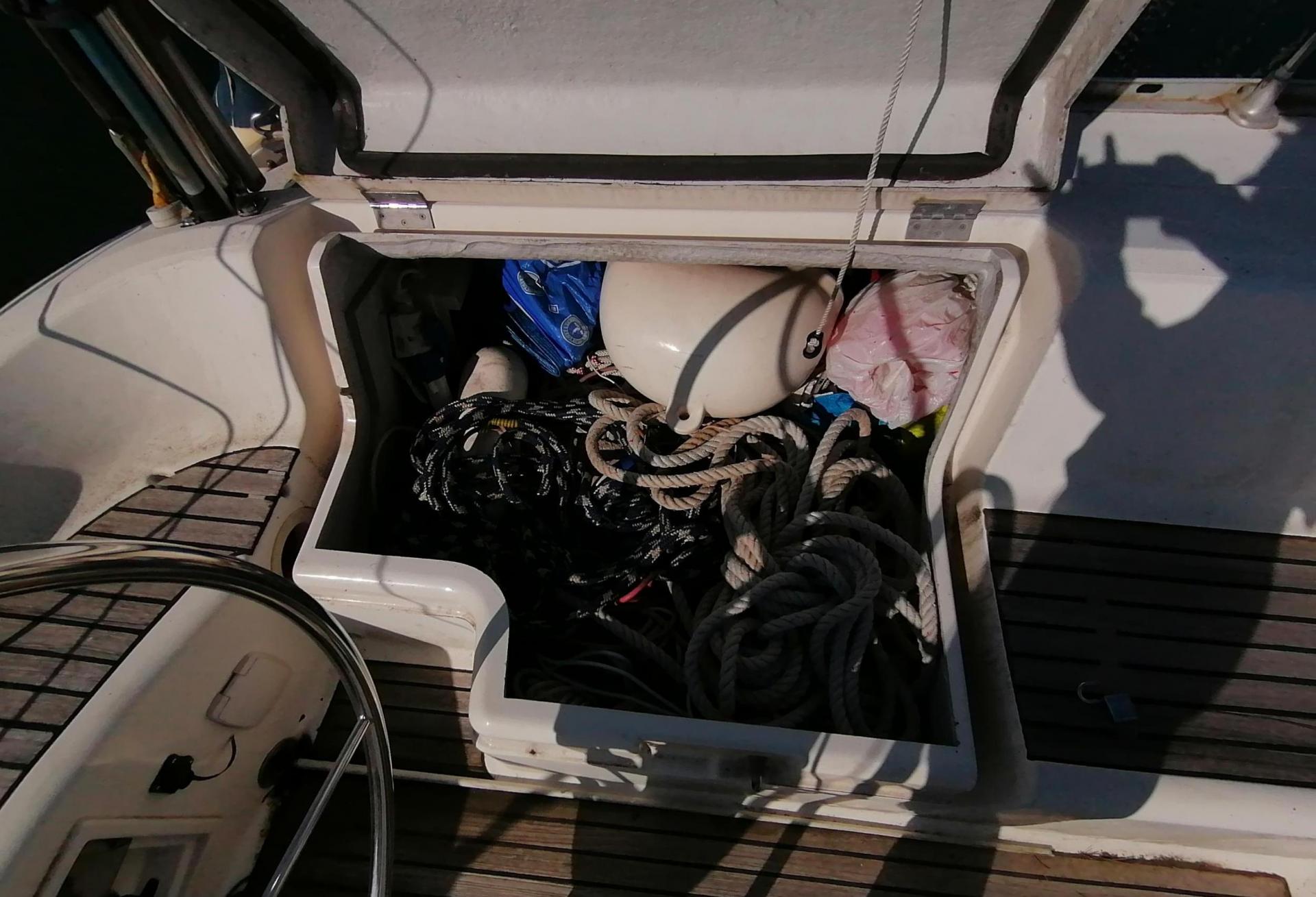 Voilier Jeanneau Sun Odyssey 33.1 1996 exterieur 12