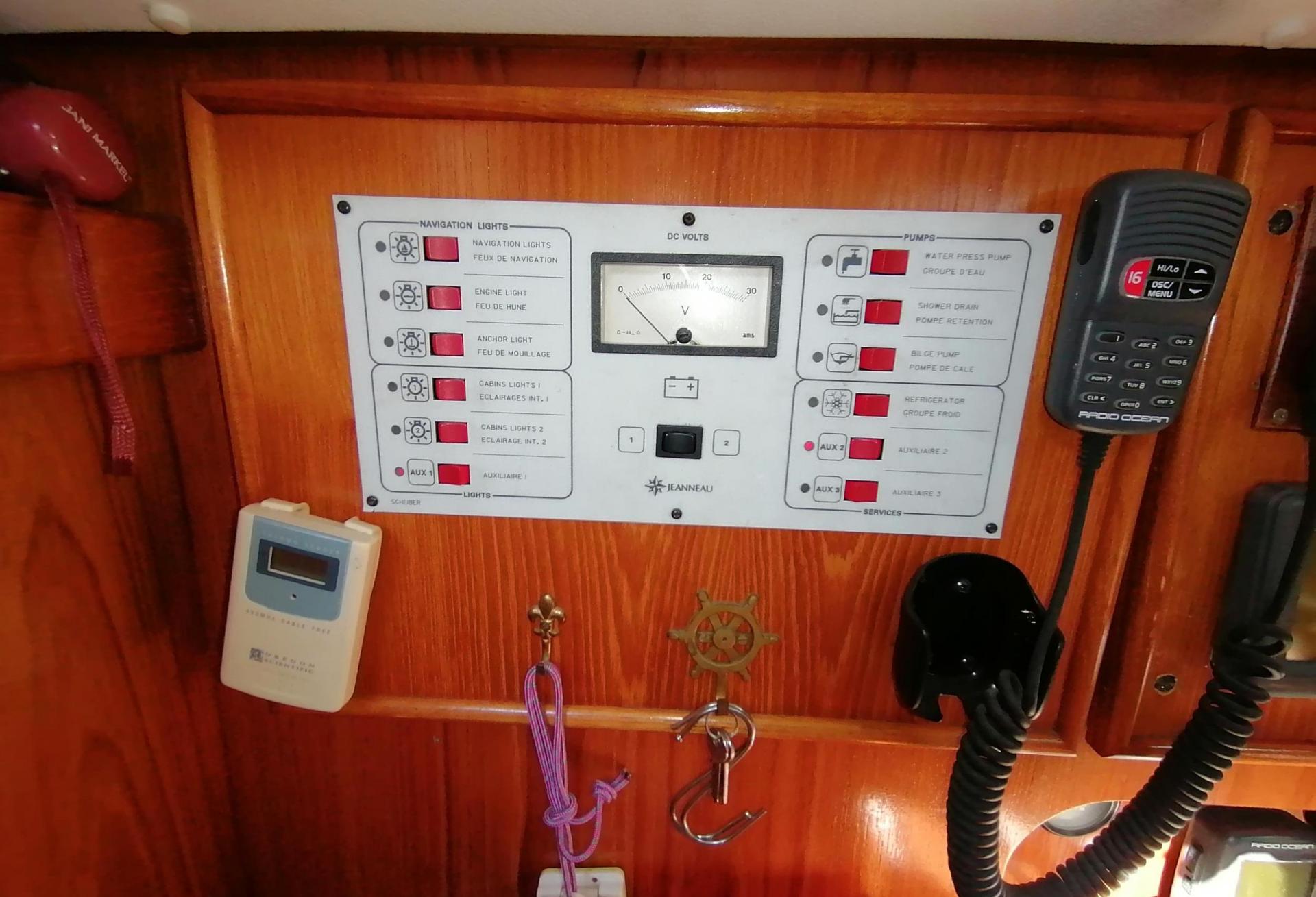 Voilier Jeanneau Sun Odyssey 33.1 1996 interieur 9
