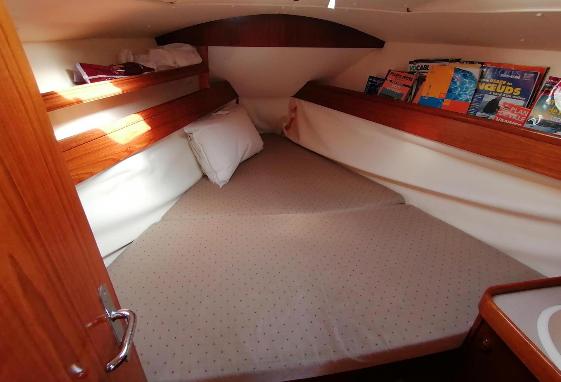 Voilier Jeanneau Sun Odyssey 33.1 1996 interieur 10