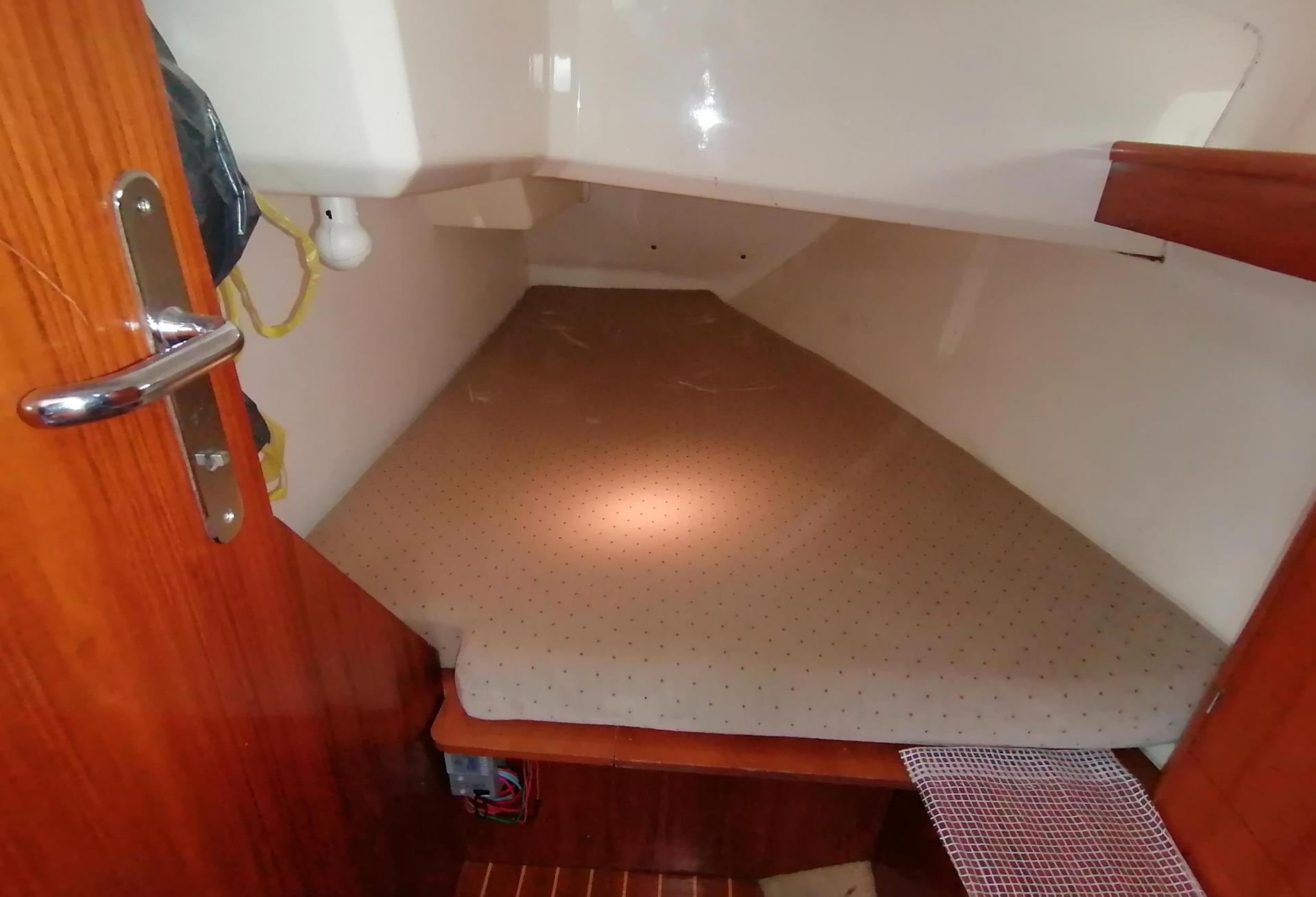Voilier Jeanneau Sun Odyssey 33.1 1996 interieur 18