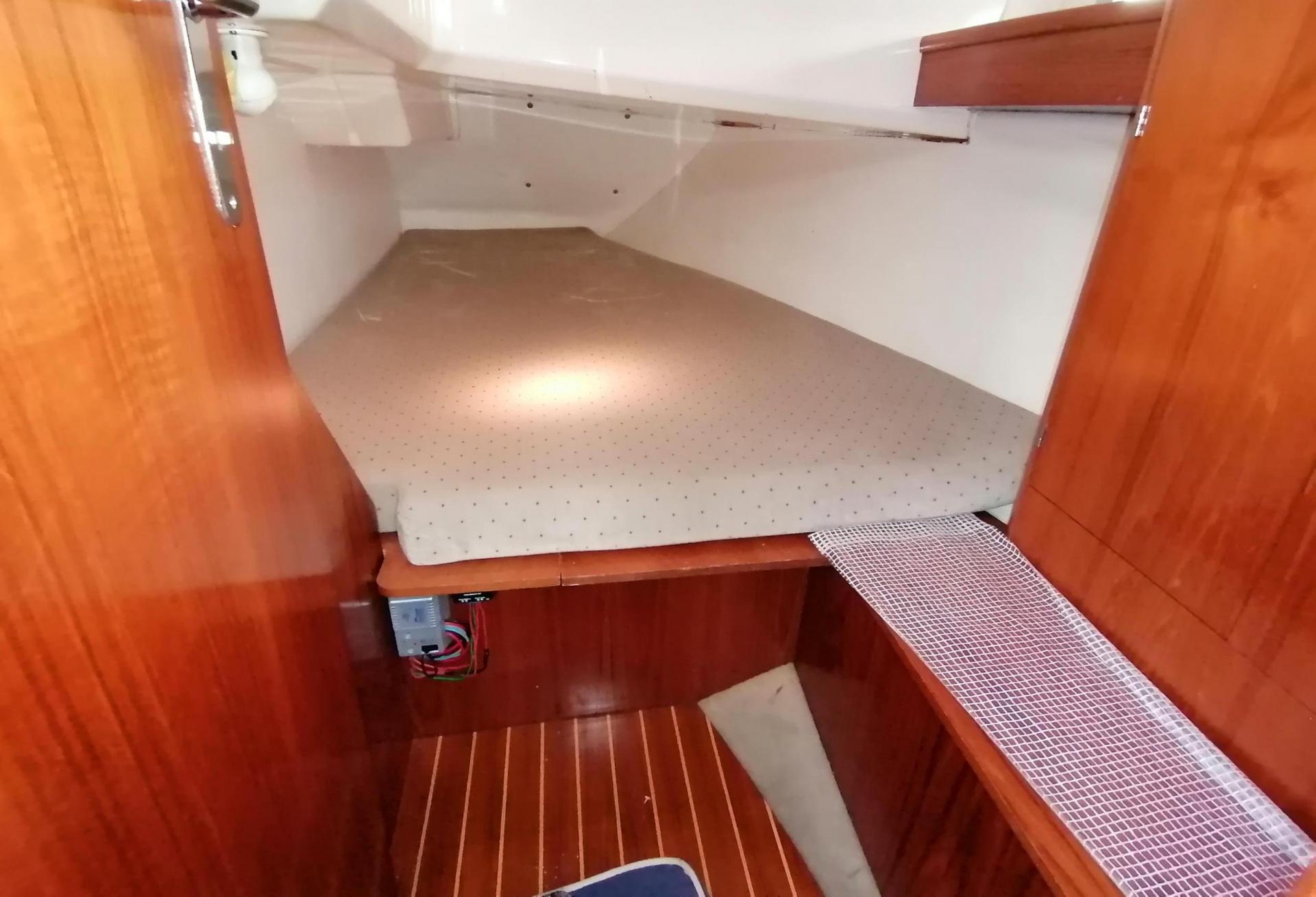 Voilier Jeanneau Sun Odyssey 33.1 1996 interieur 19