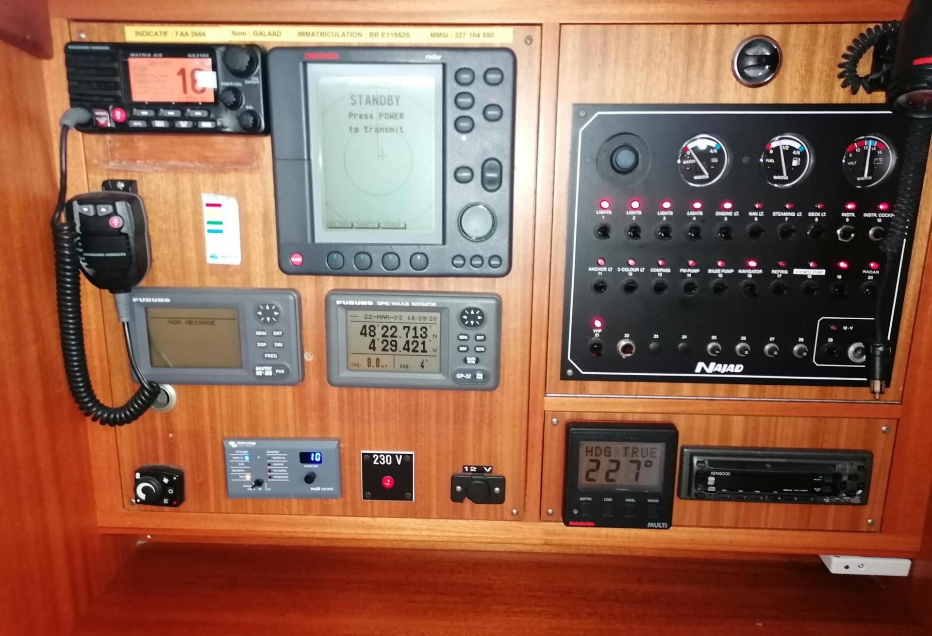 Voilier NAJAD 361 1998 interieur 4