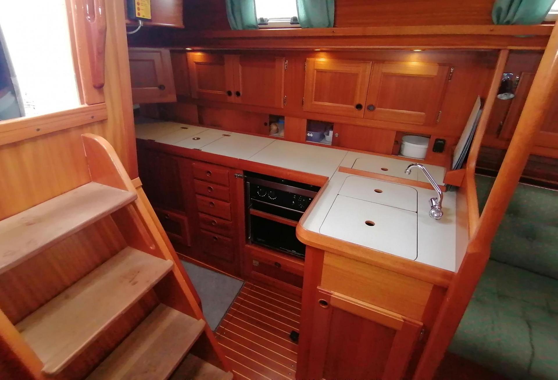 Voilier NAJAD 361 1998 interieur 7