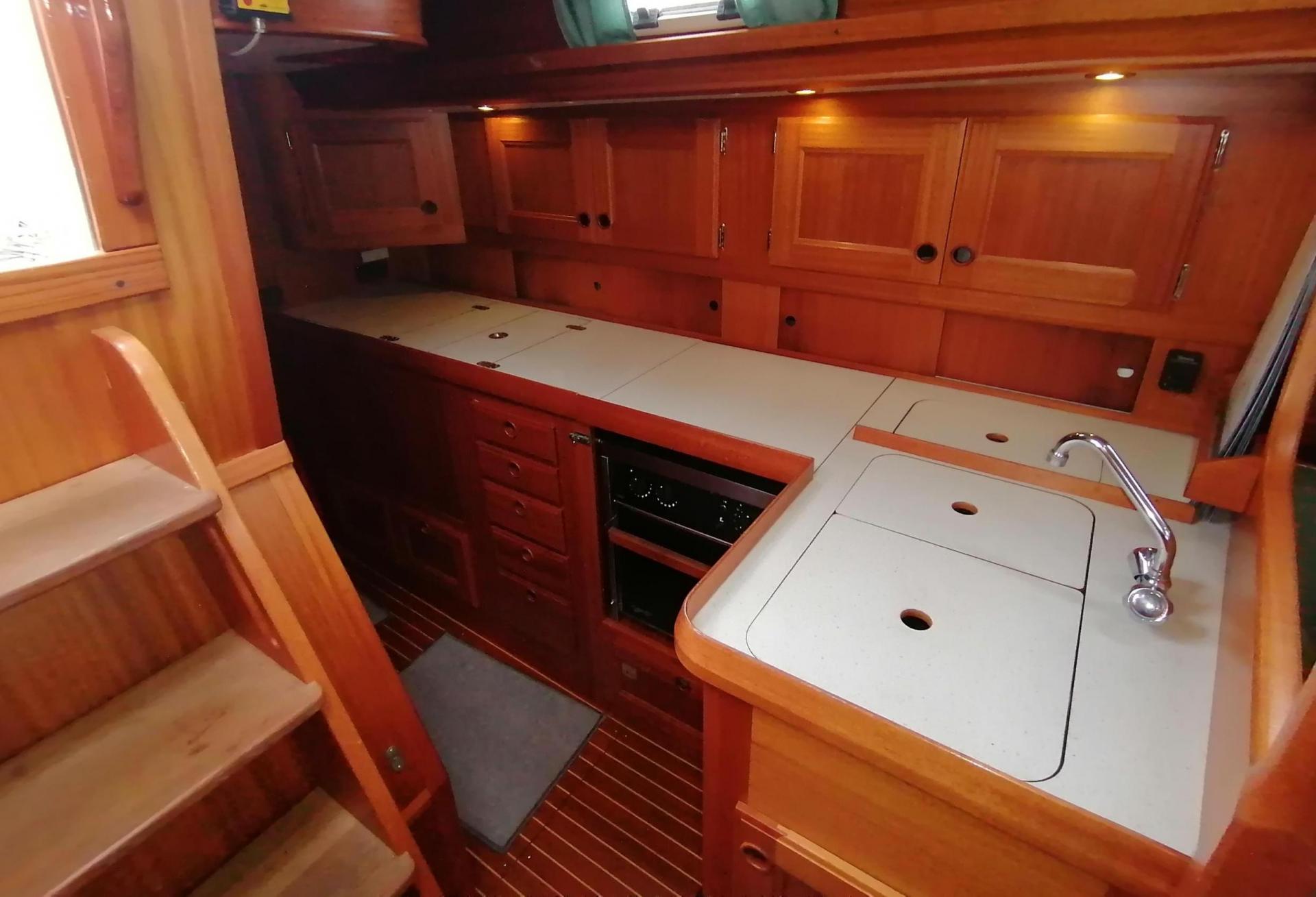 Voilier NAJAD 361 1998 interieur 8