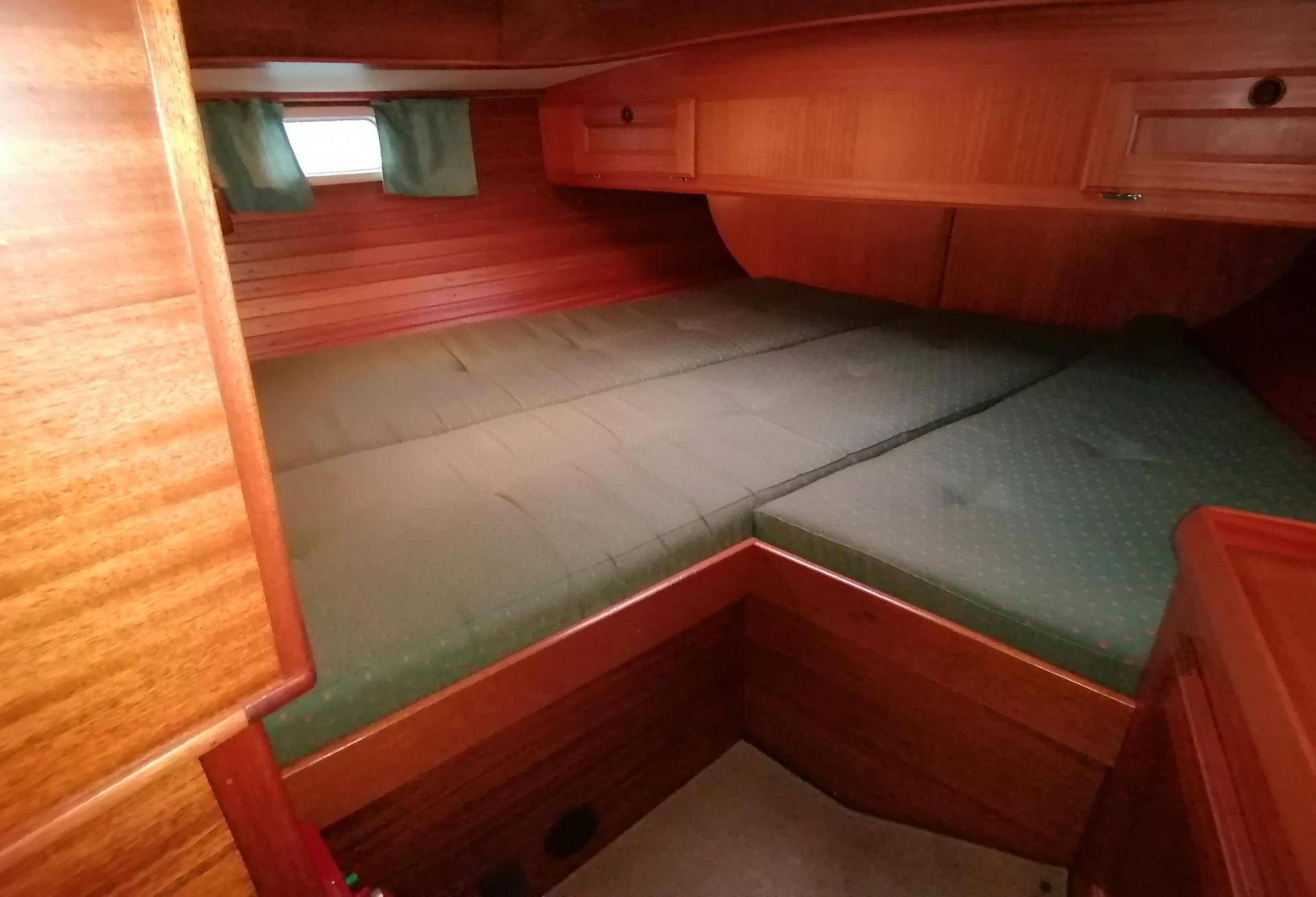 Voilier NAJAD 361 1998 interieur 17