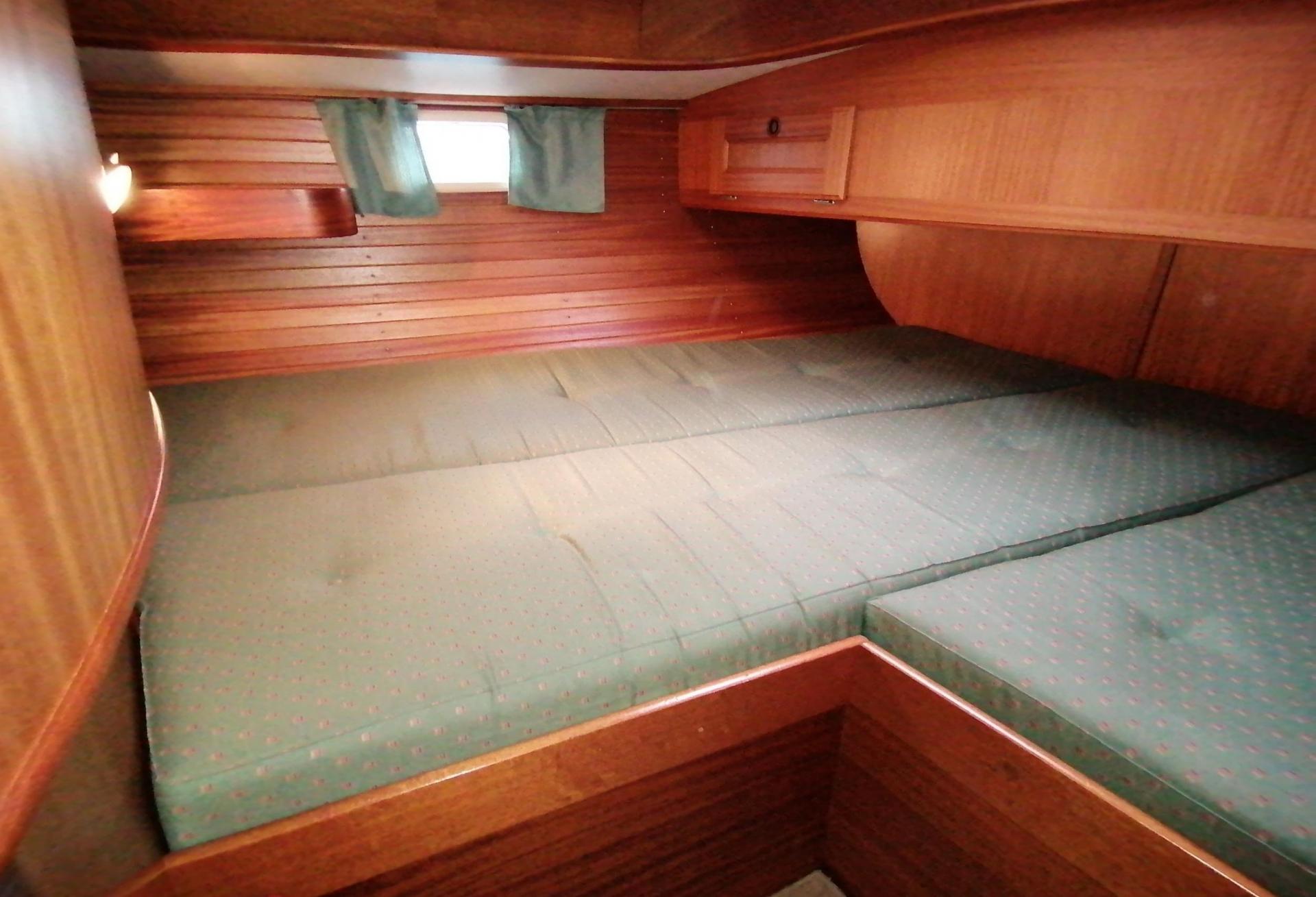Voilier NAJAD 361 1998 interieur 18