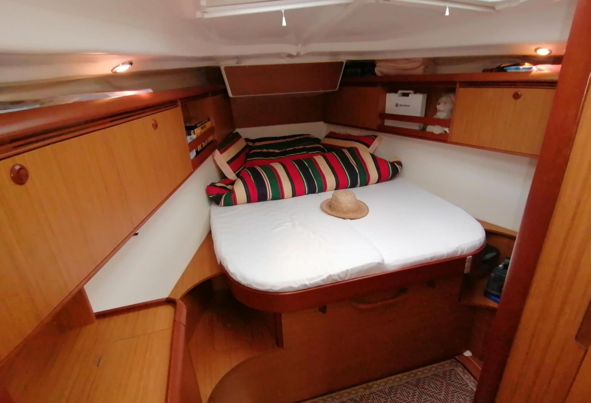 Voilier Jeanneau Sun Odyssey 45 2008 interieur 18