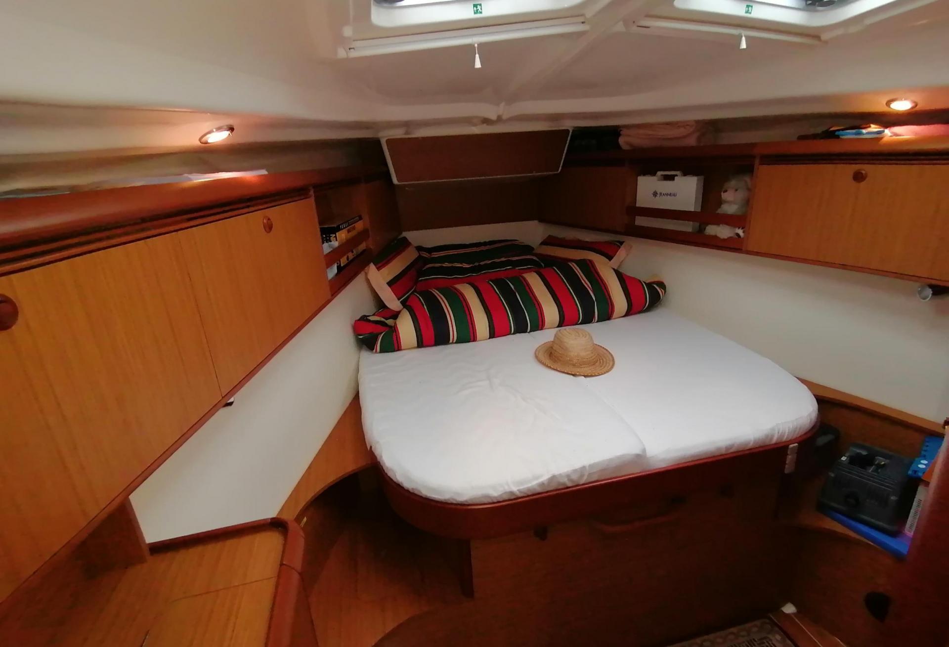 Voilier Jeanneau Sun Odyssey 45 2008 interieur 19