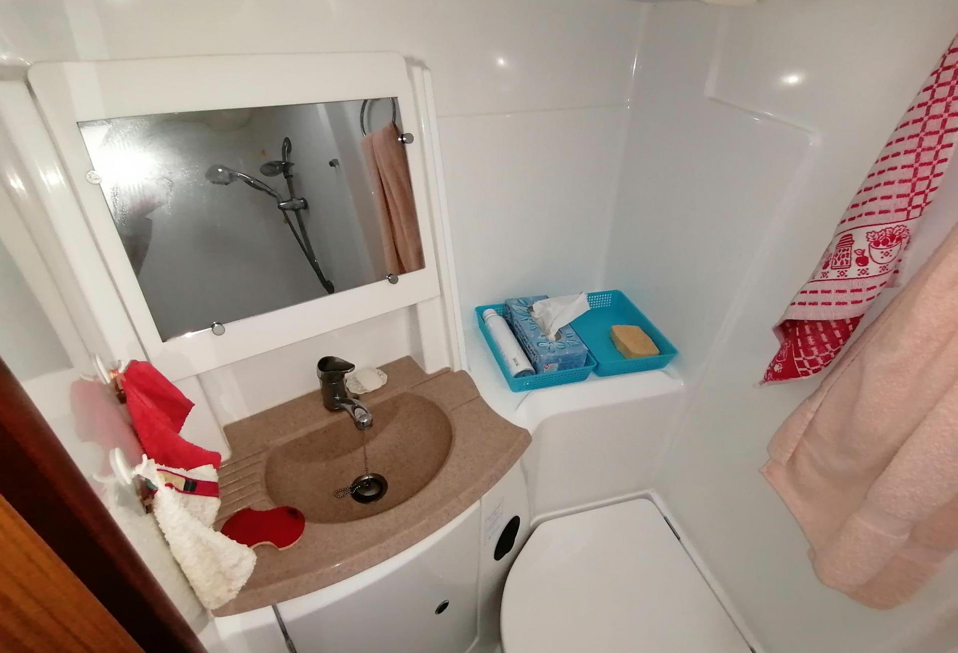 Voilier Jeanneau Sun Odyssey 45 2008 interieur 21