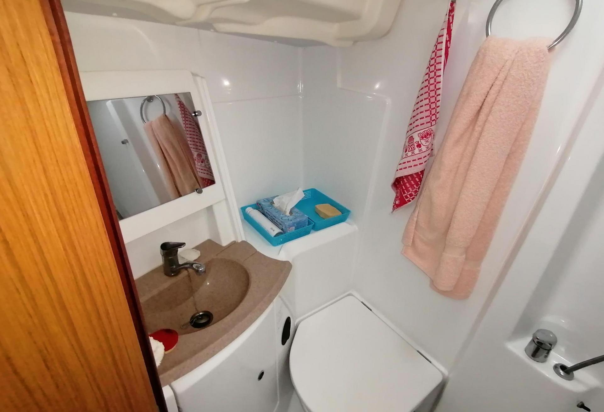 Voilier Jeanneau Sun Odyssey 45 2008 interieur 24