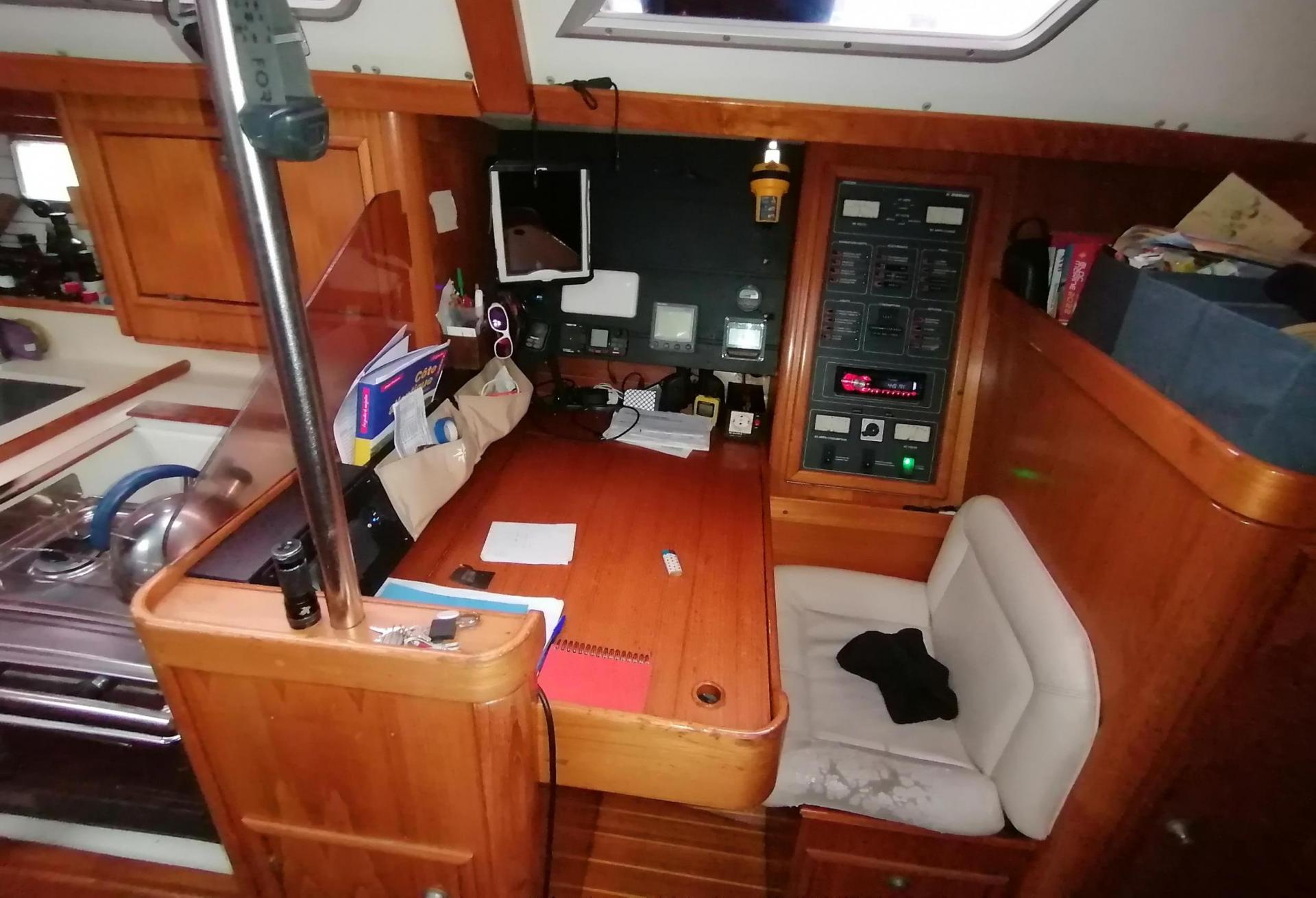 Voilier Jeanneau Sun Odyssey 44 1991 interieur 4