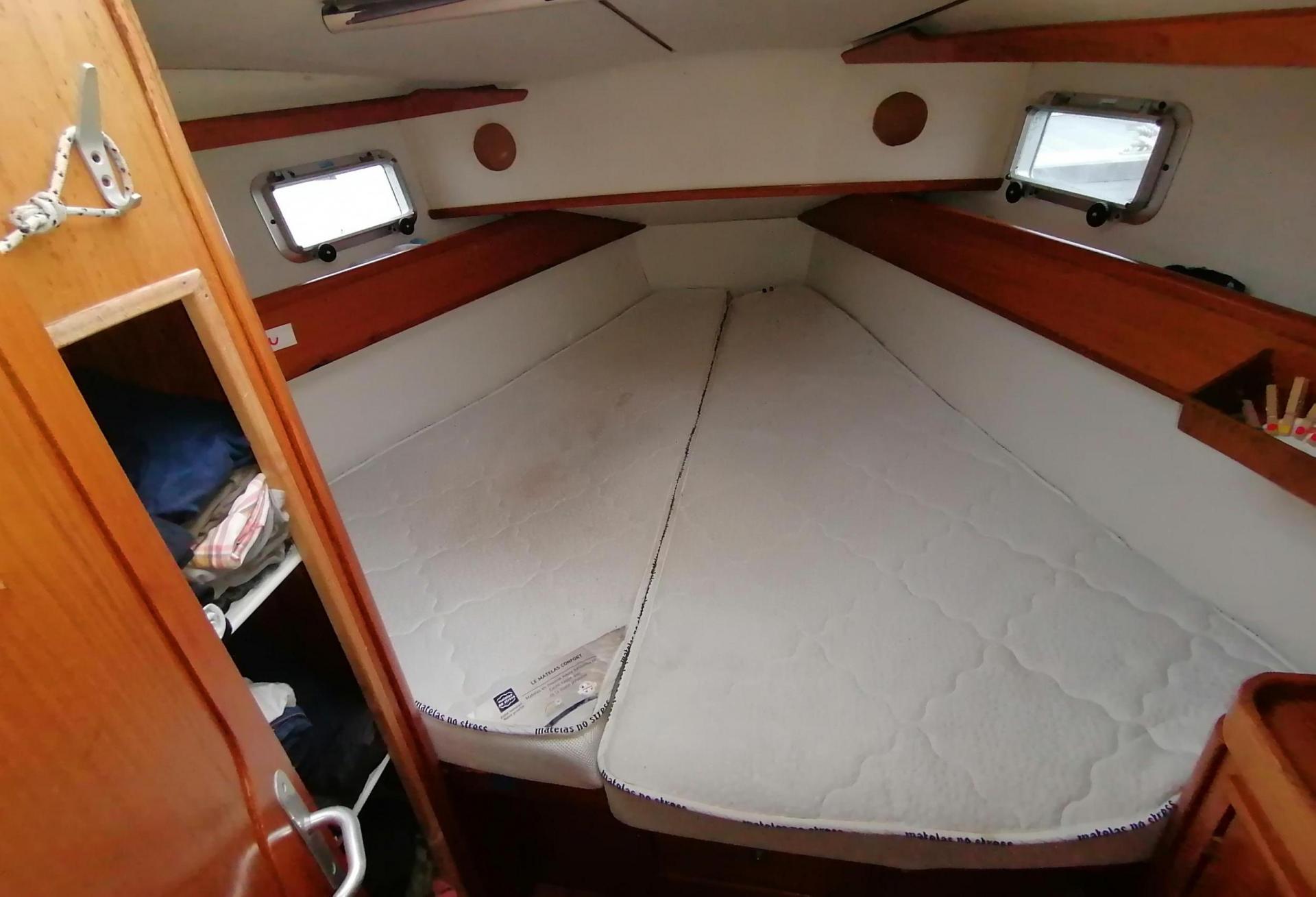 Voilier Jeanneau Sun Odyssey 44 1991 interieur 10