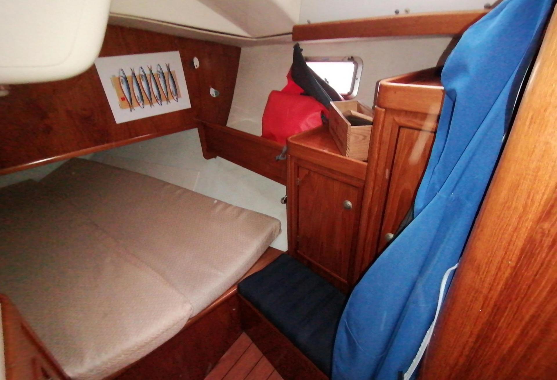 Voilier Jeanneau Sun Odyssey 44 1991 interieur 21