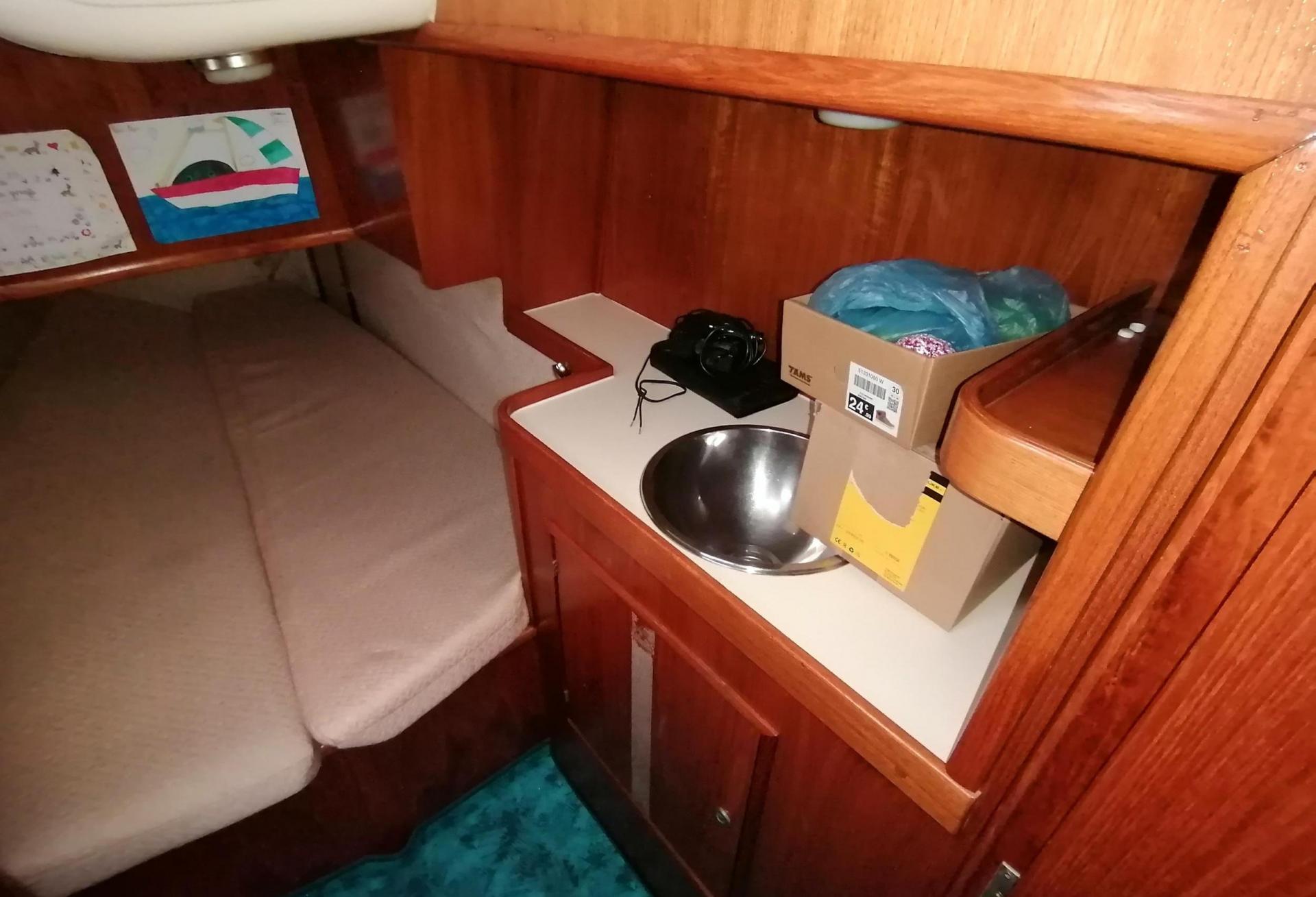 Voilier Jeanneau Sun Odyssey 44 1991 interieur 25