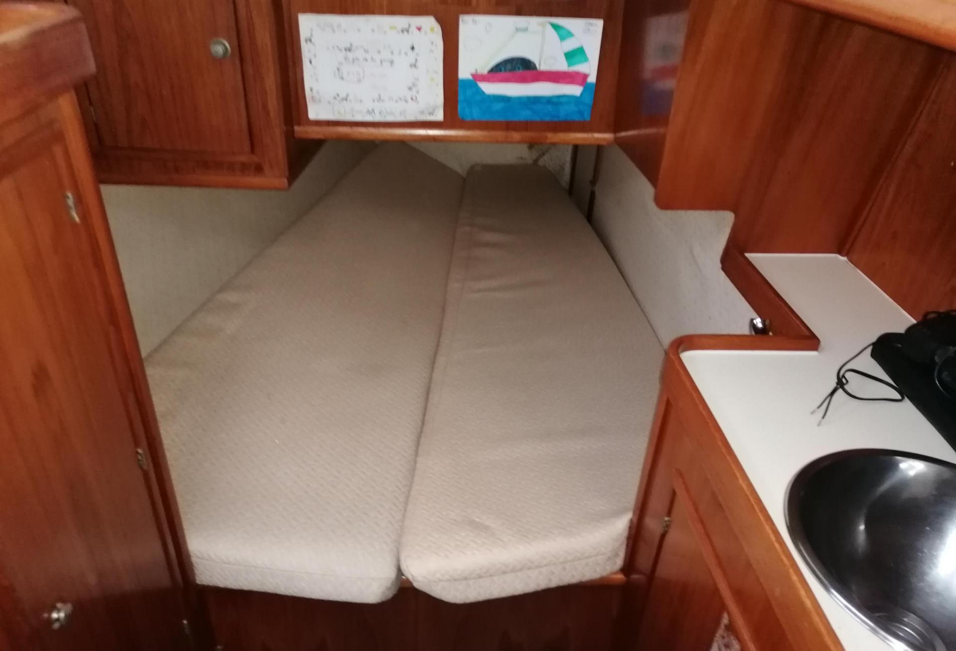 Voilier Jeanneau Sun Odyssey 44 1991 interieur 24